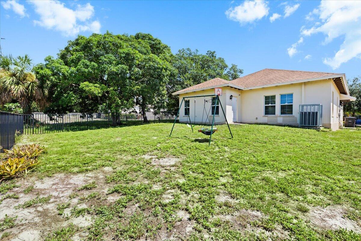 917 14th Street Property Photo 23