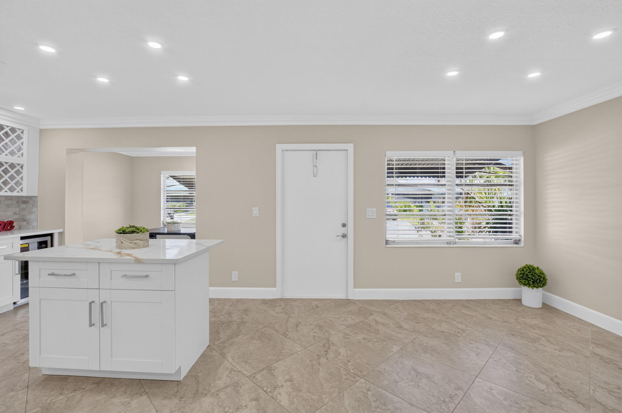 5790 Wanda Lane Property Photo 3
