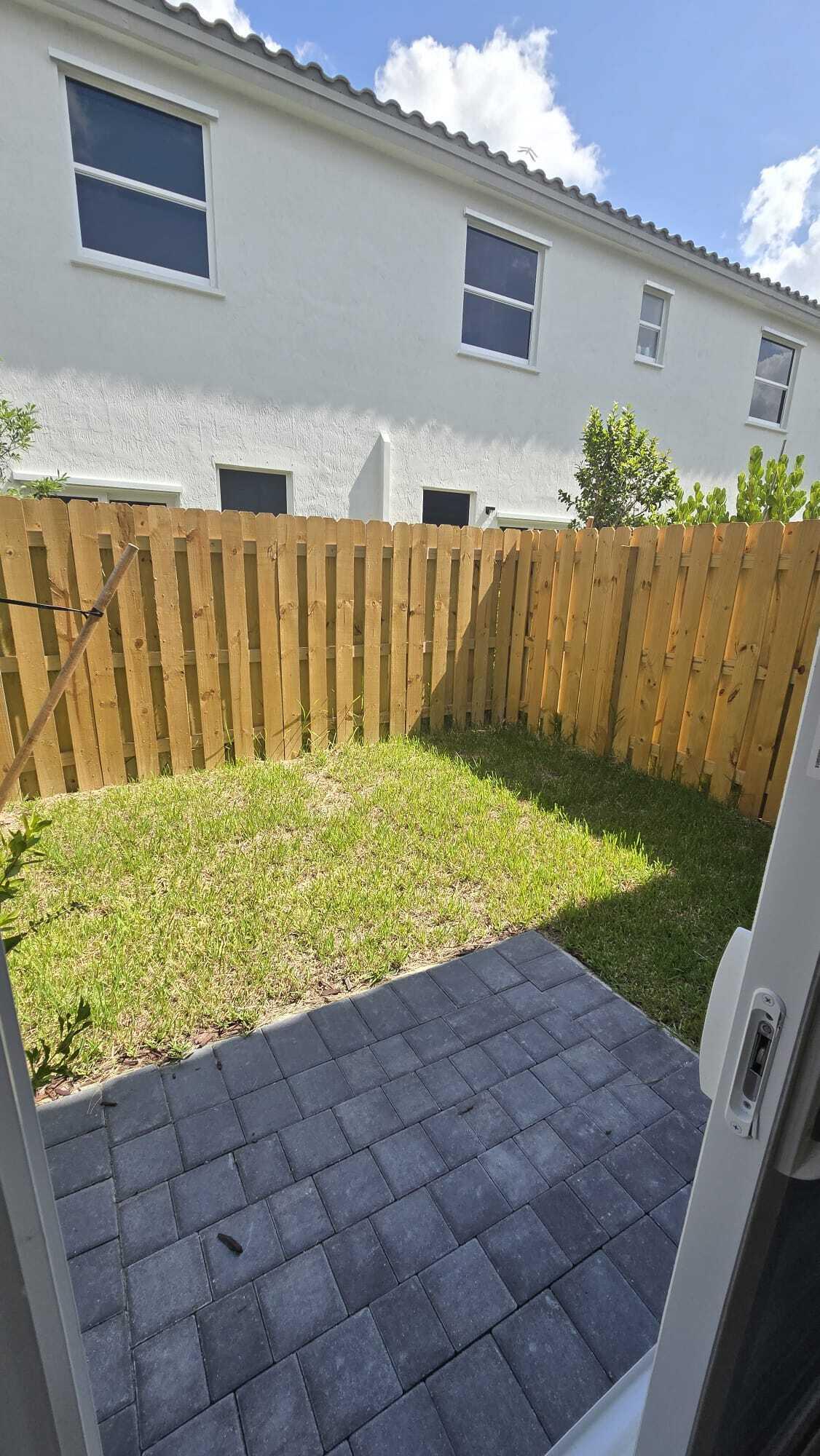 1124 Se 3rd Street Property Photo 9