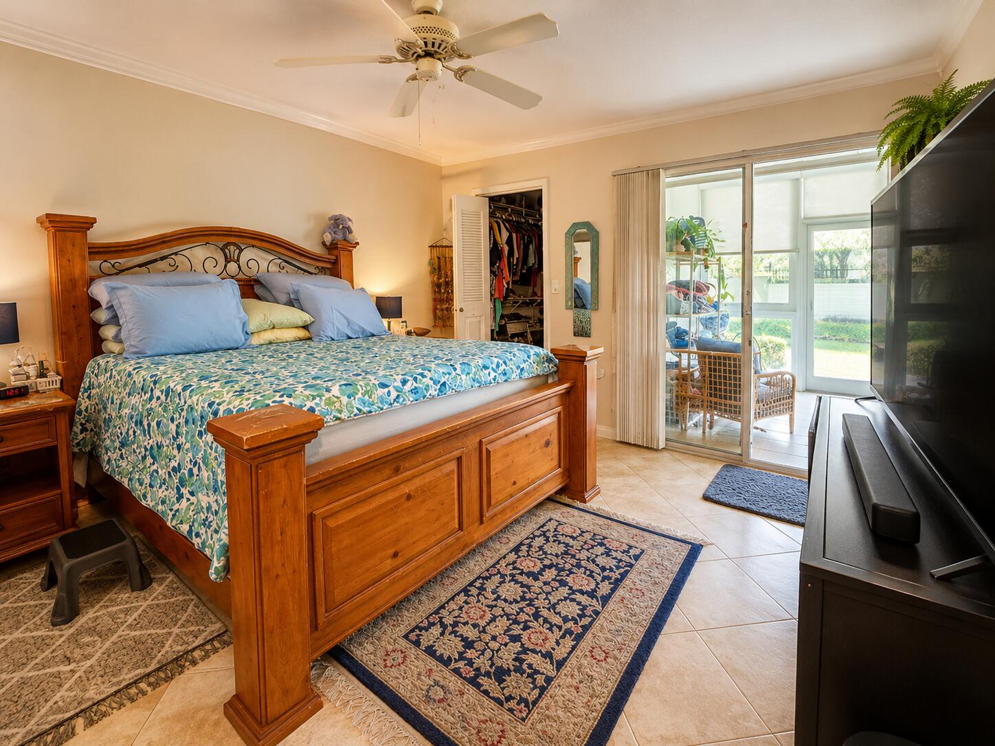 1901 Bermuda Circle B1 Property Photo 8