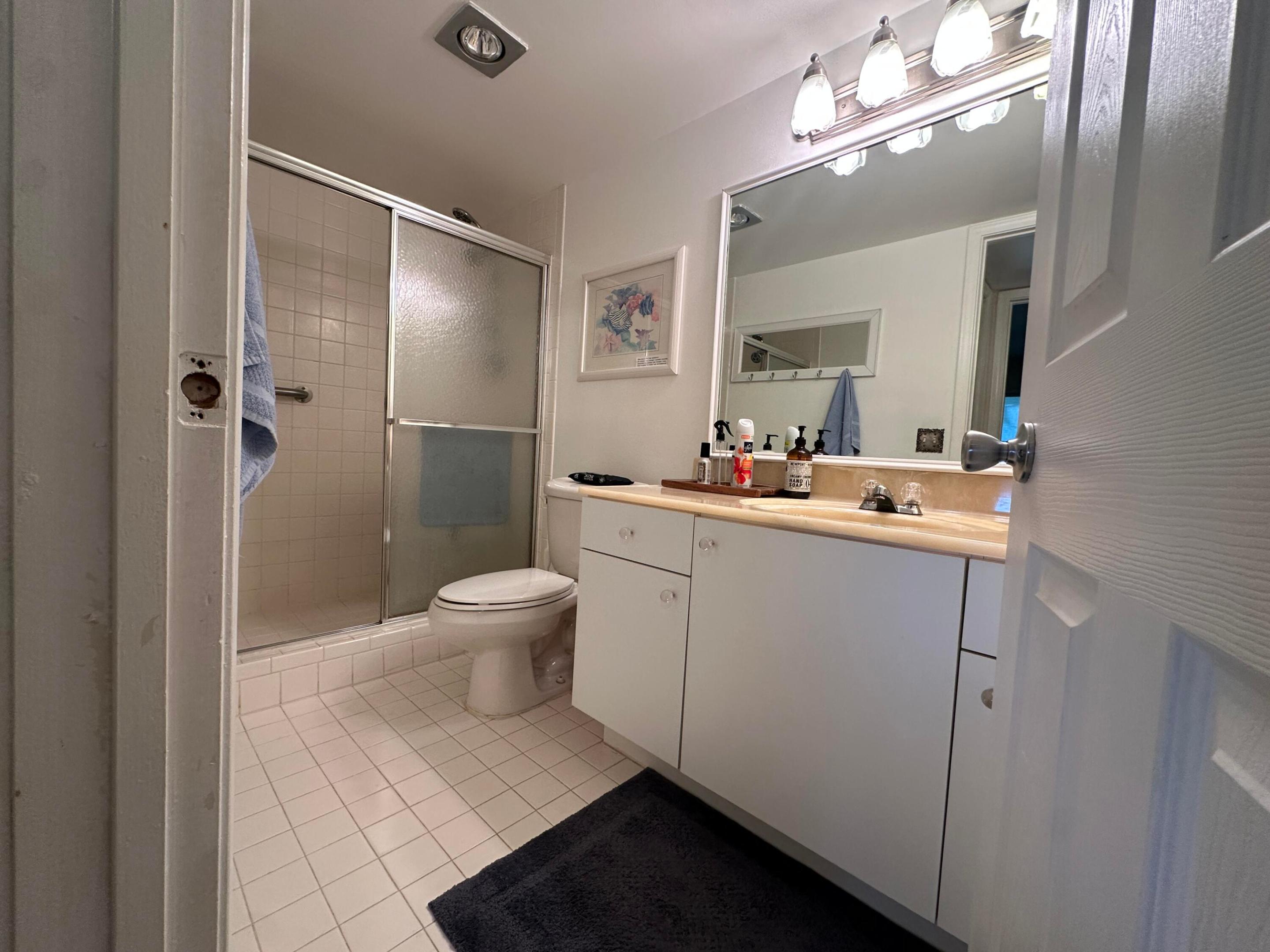 1901 Bermuda Circle B1 Property Photo 11