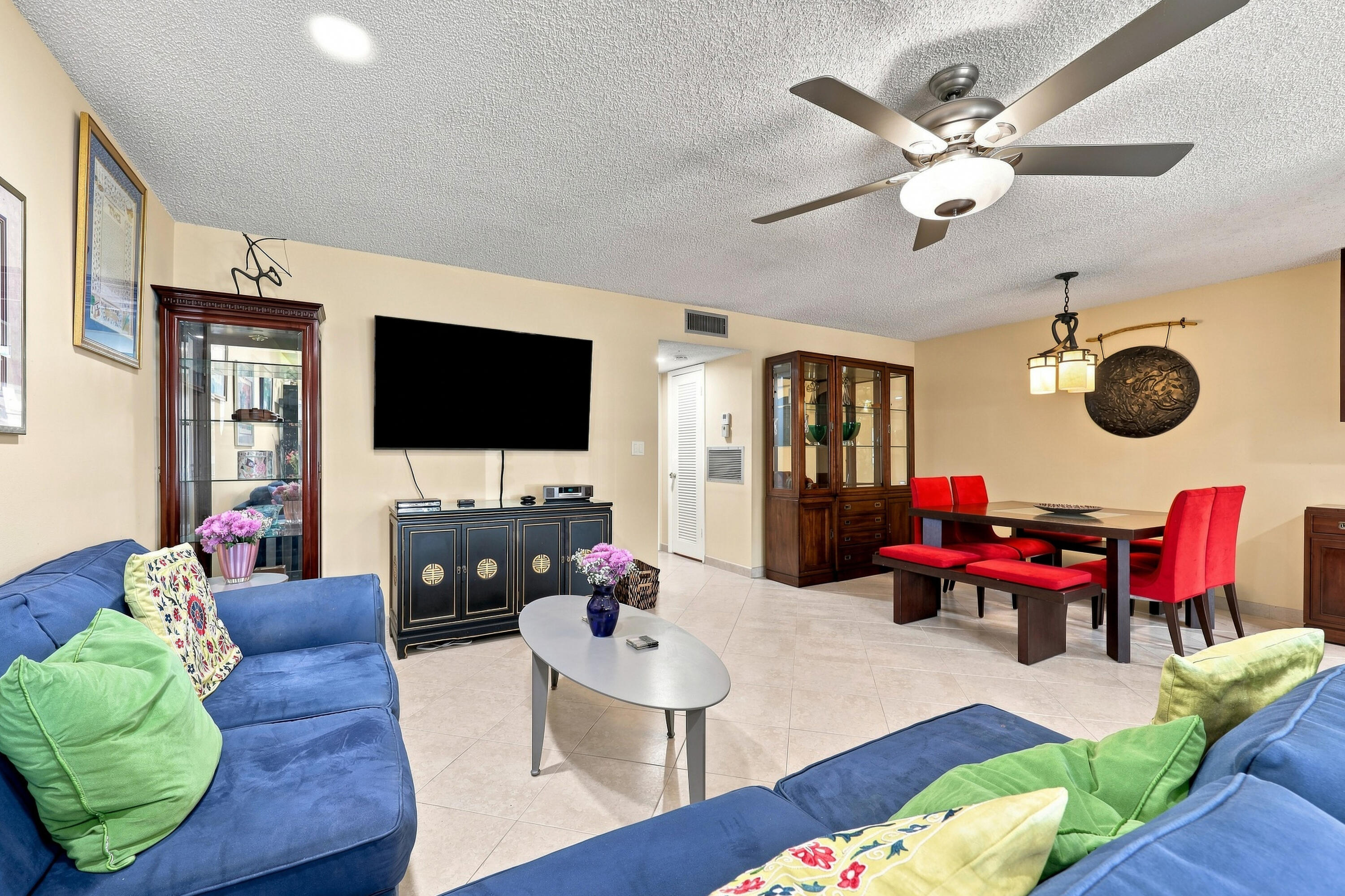 415 High Point Boulevard B Property Photo 6