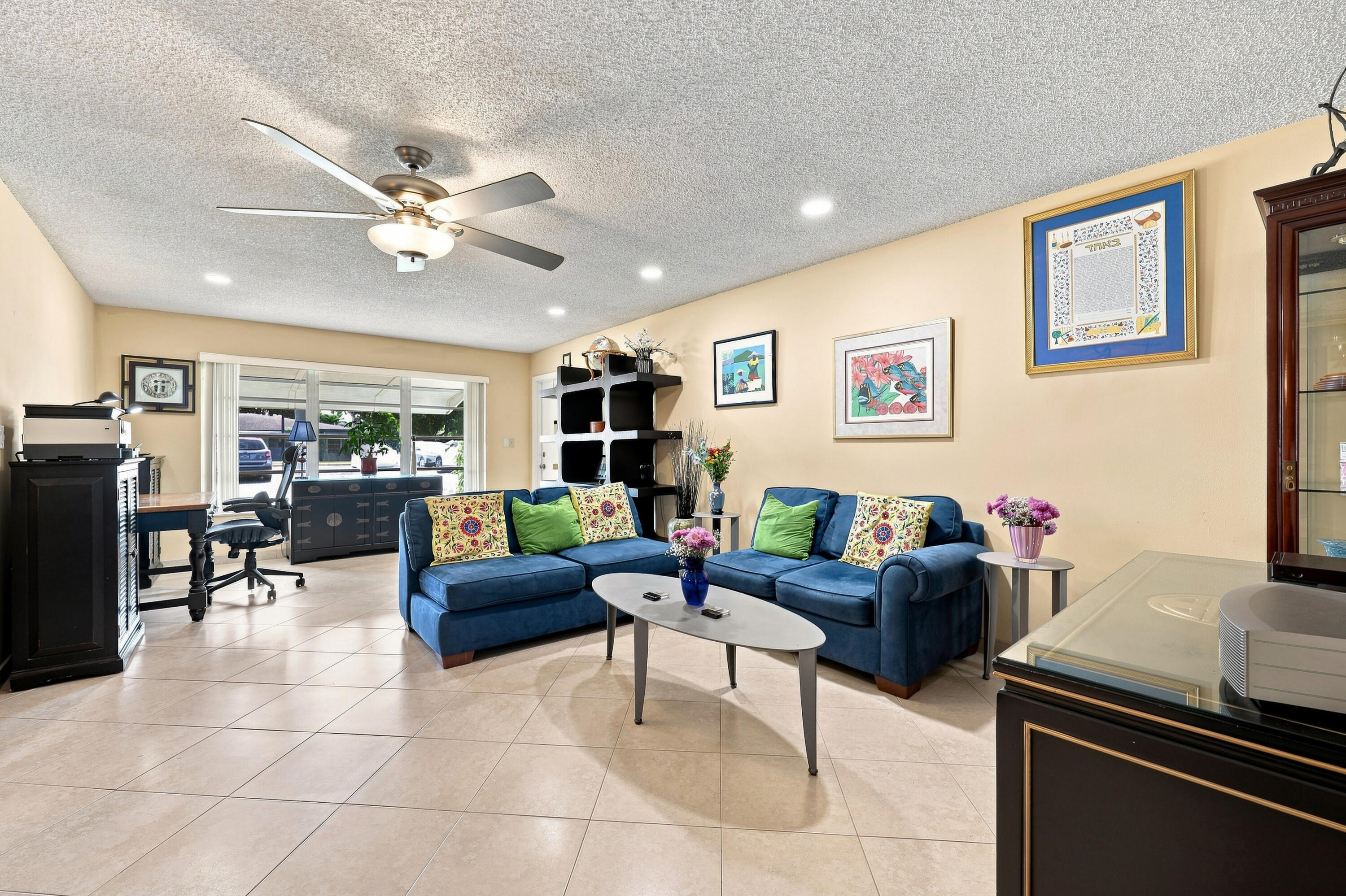 415 High Point Boulevard B Property Photo 8