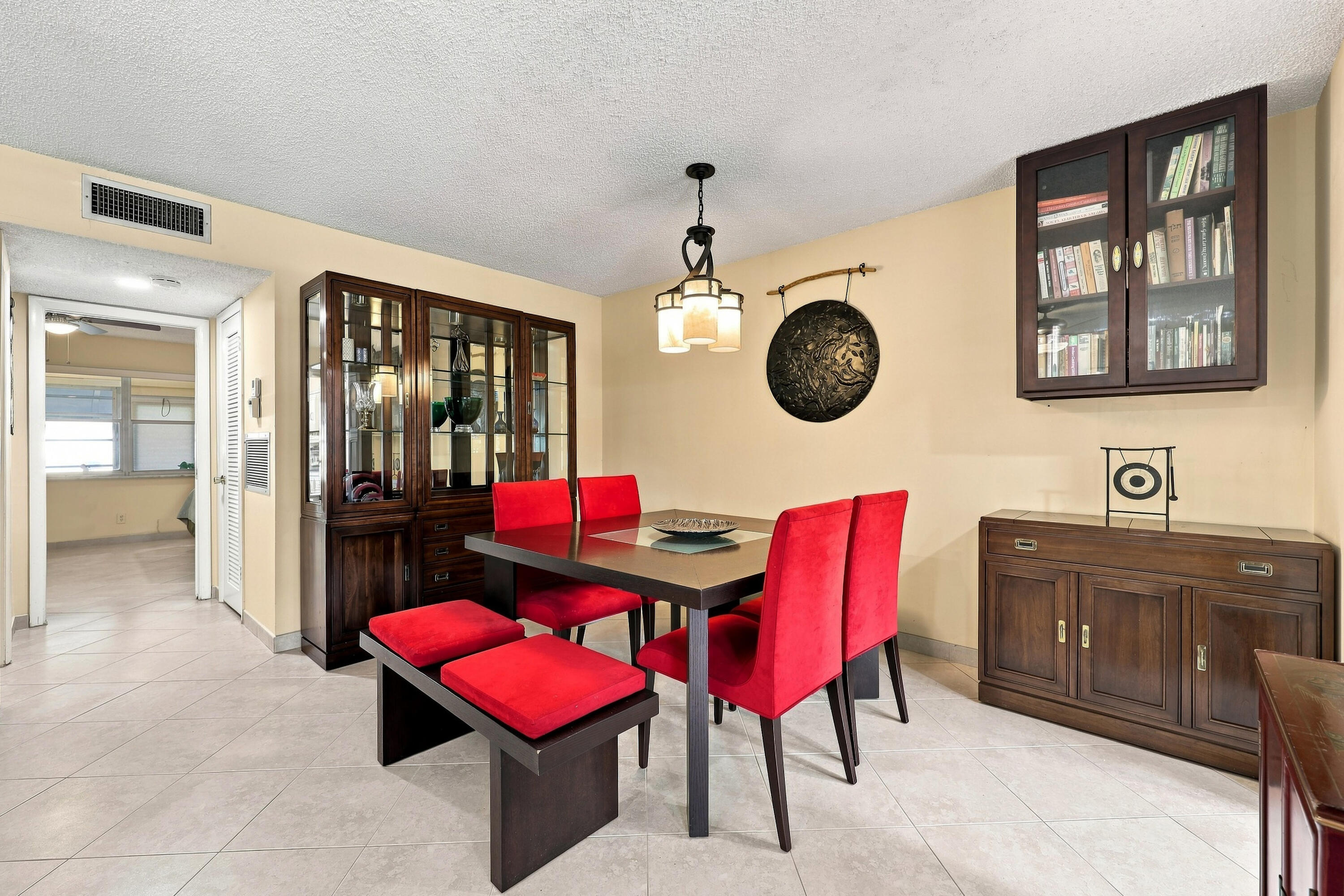415 High Point Boulevard B Property Photo 9