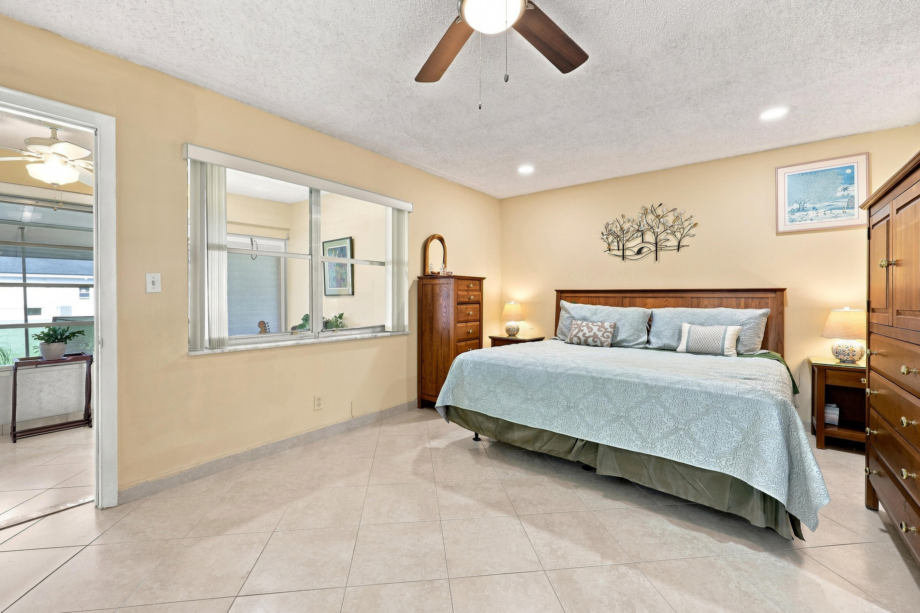 415 High Point Boulevard B Property Photo 15
