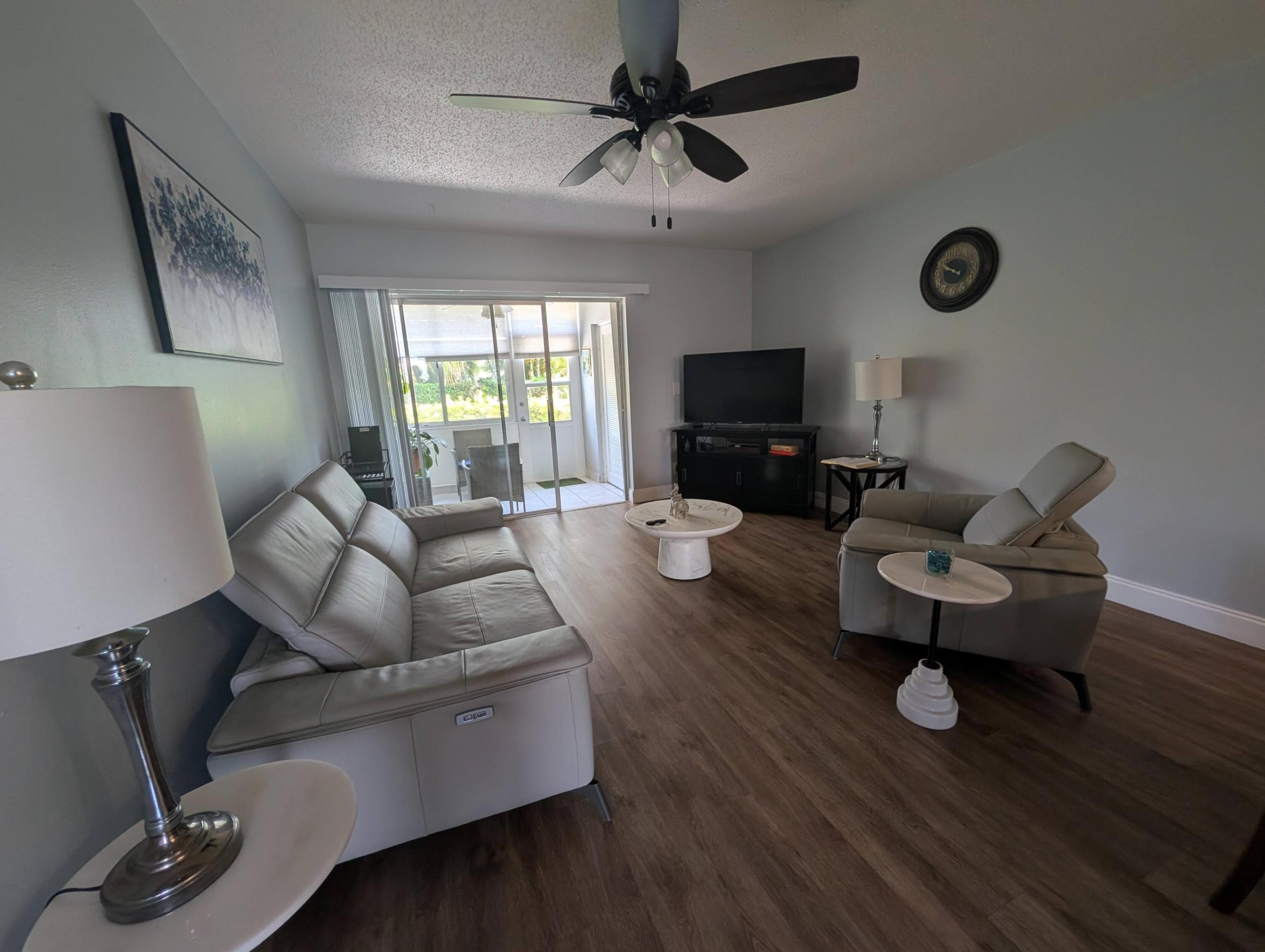 2671 Emory Drive E B Property Photo 17