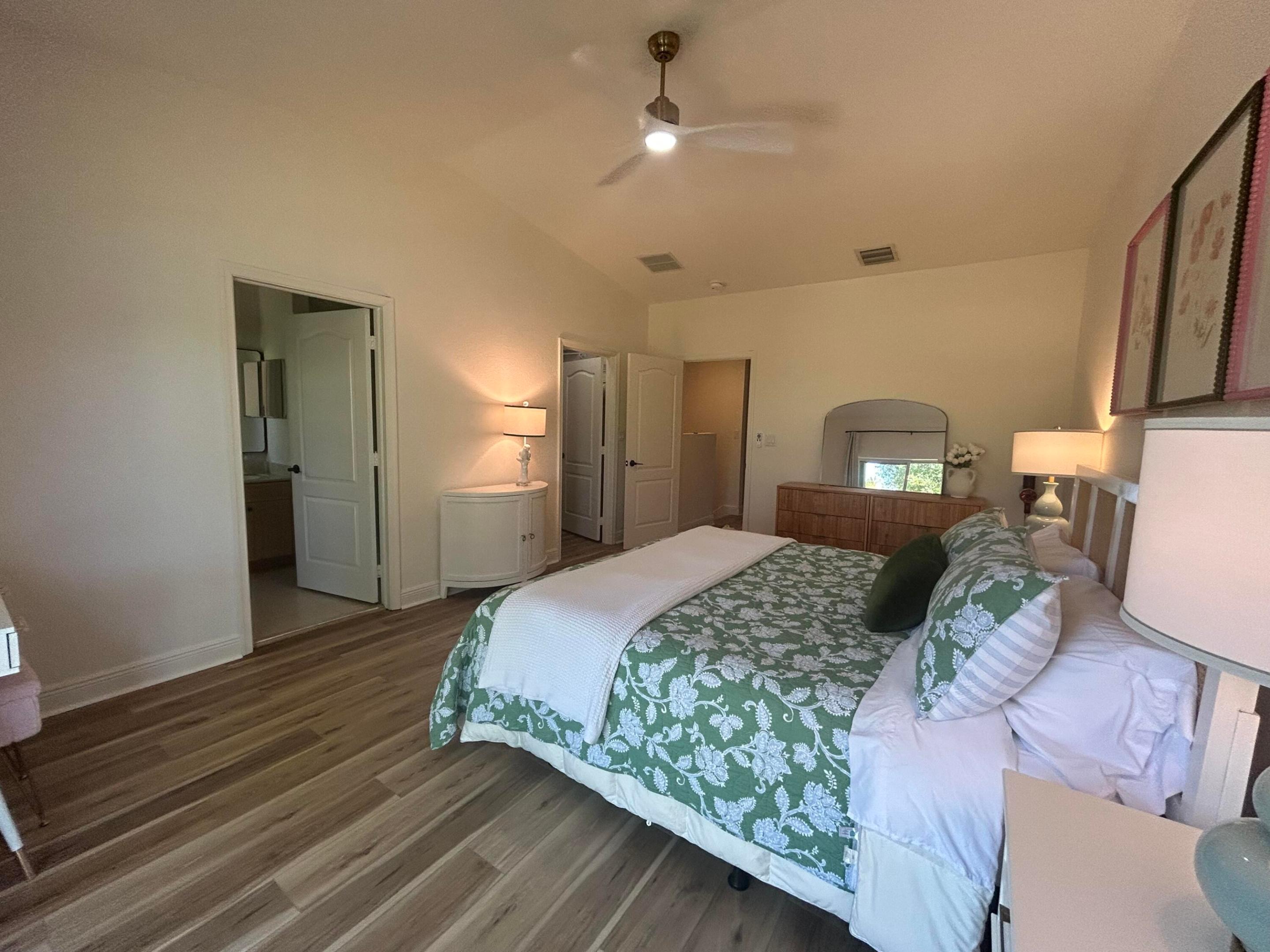 12768 Westhampton Circle Property Photo 17