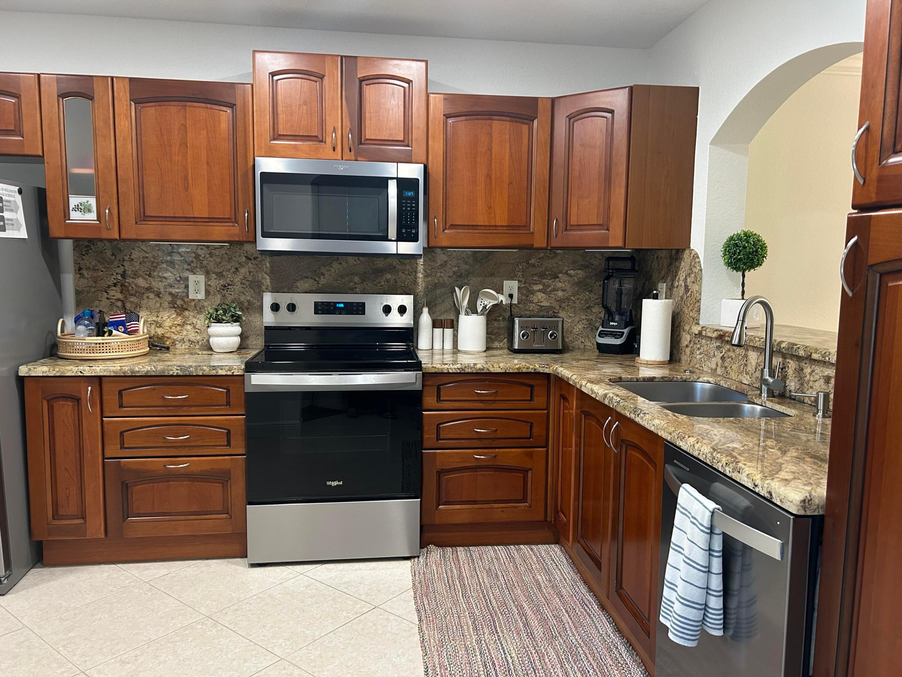 12768 Westhampton Circle Property Photo 28