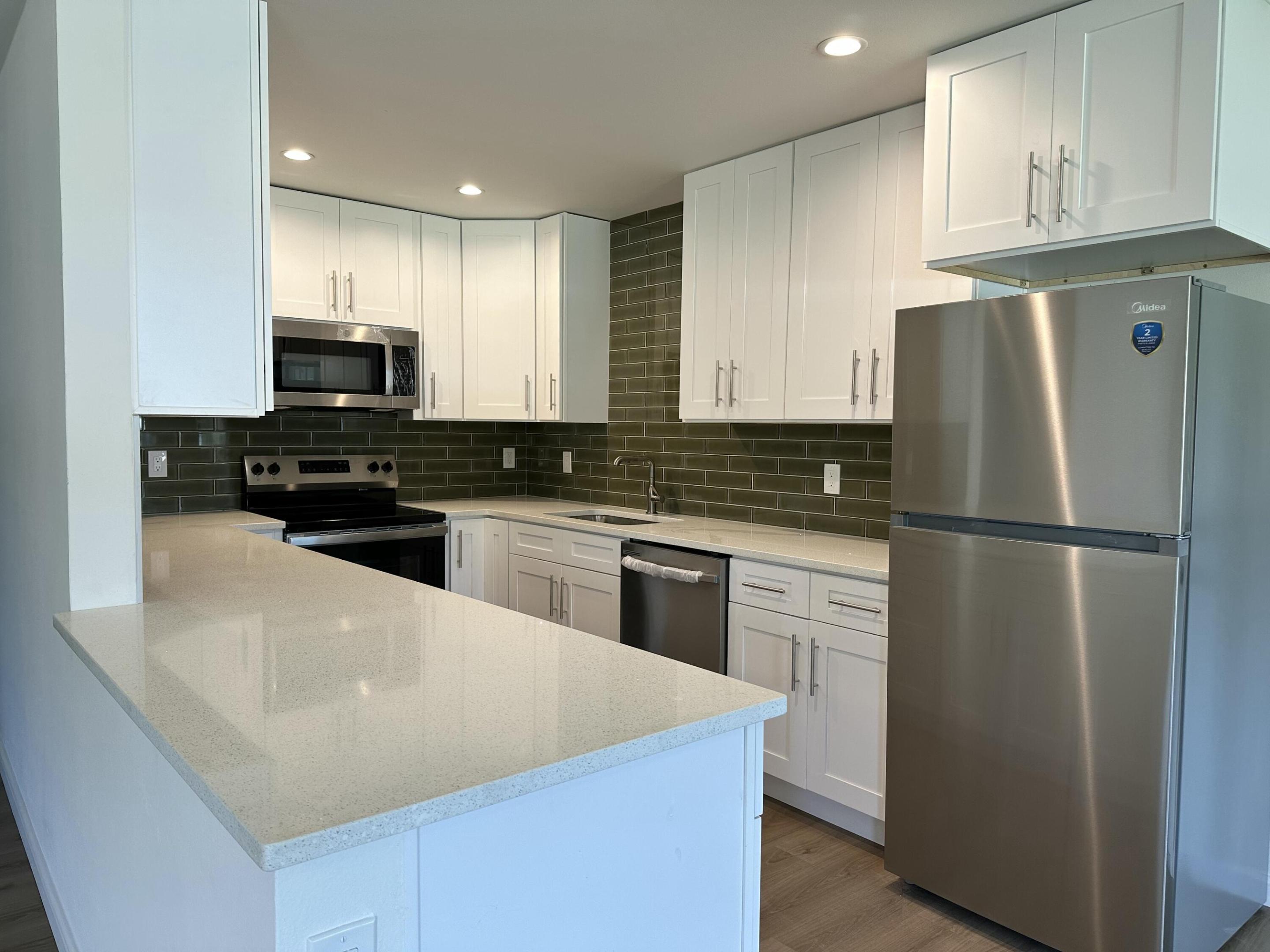 1913 WYOMING Avenue Property Photo 1