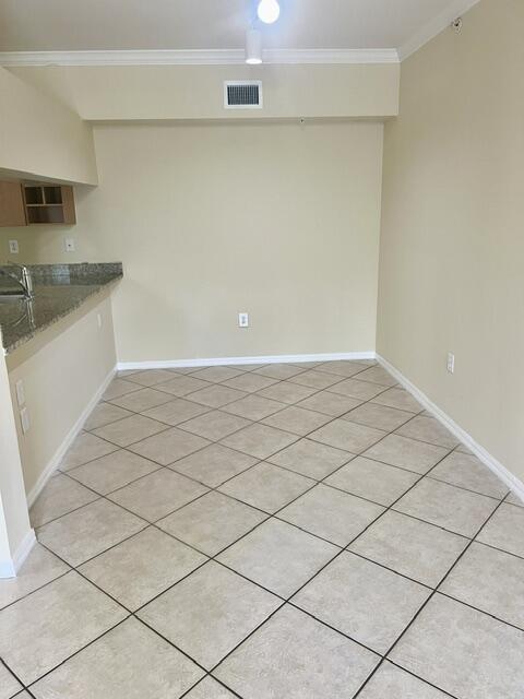 6426 Emerald Dunes Drive 206 Property Photo 5