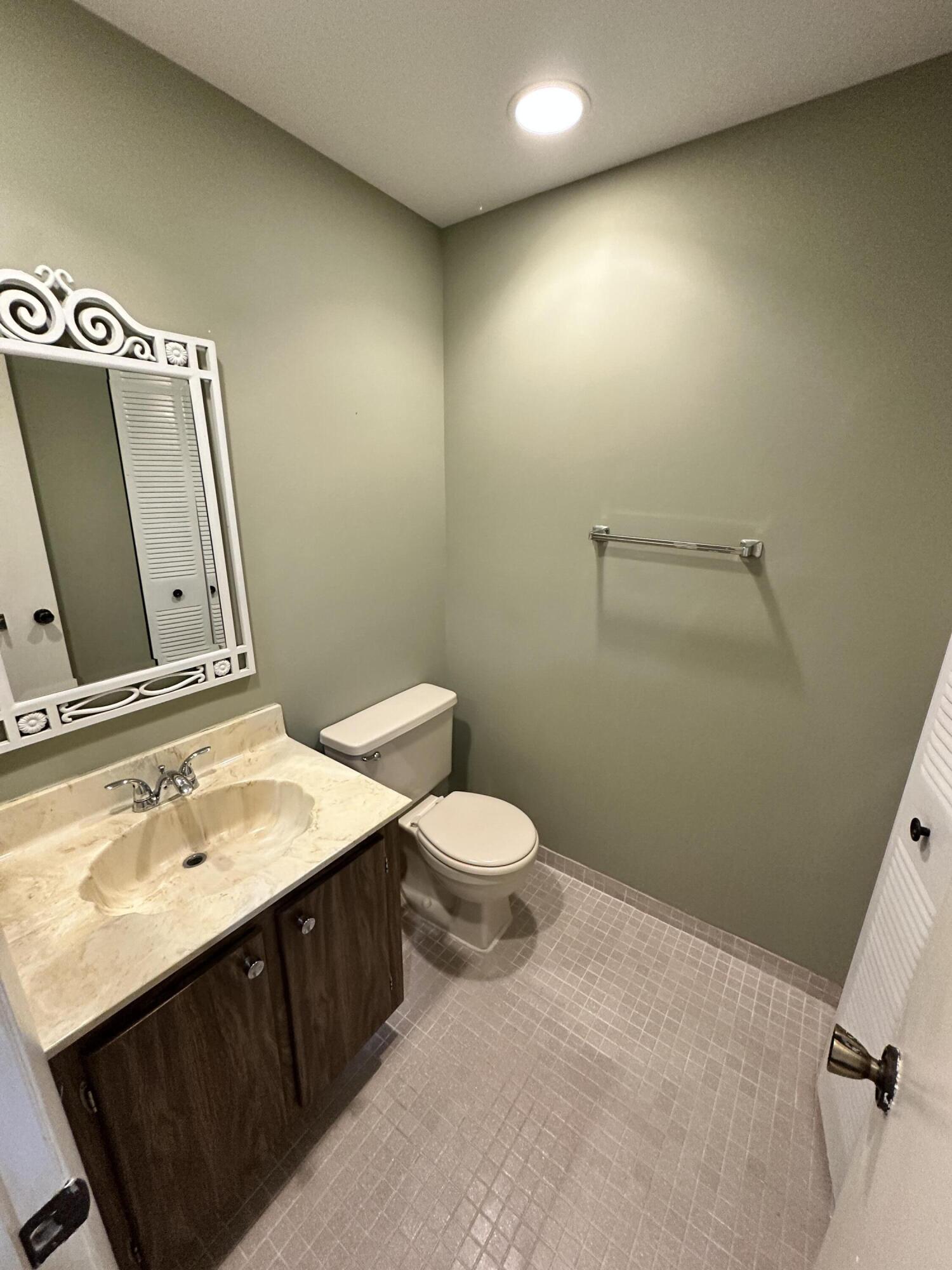 123 Capri C Property Photo 4