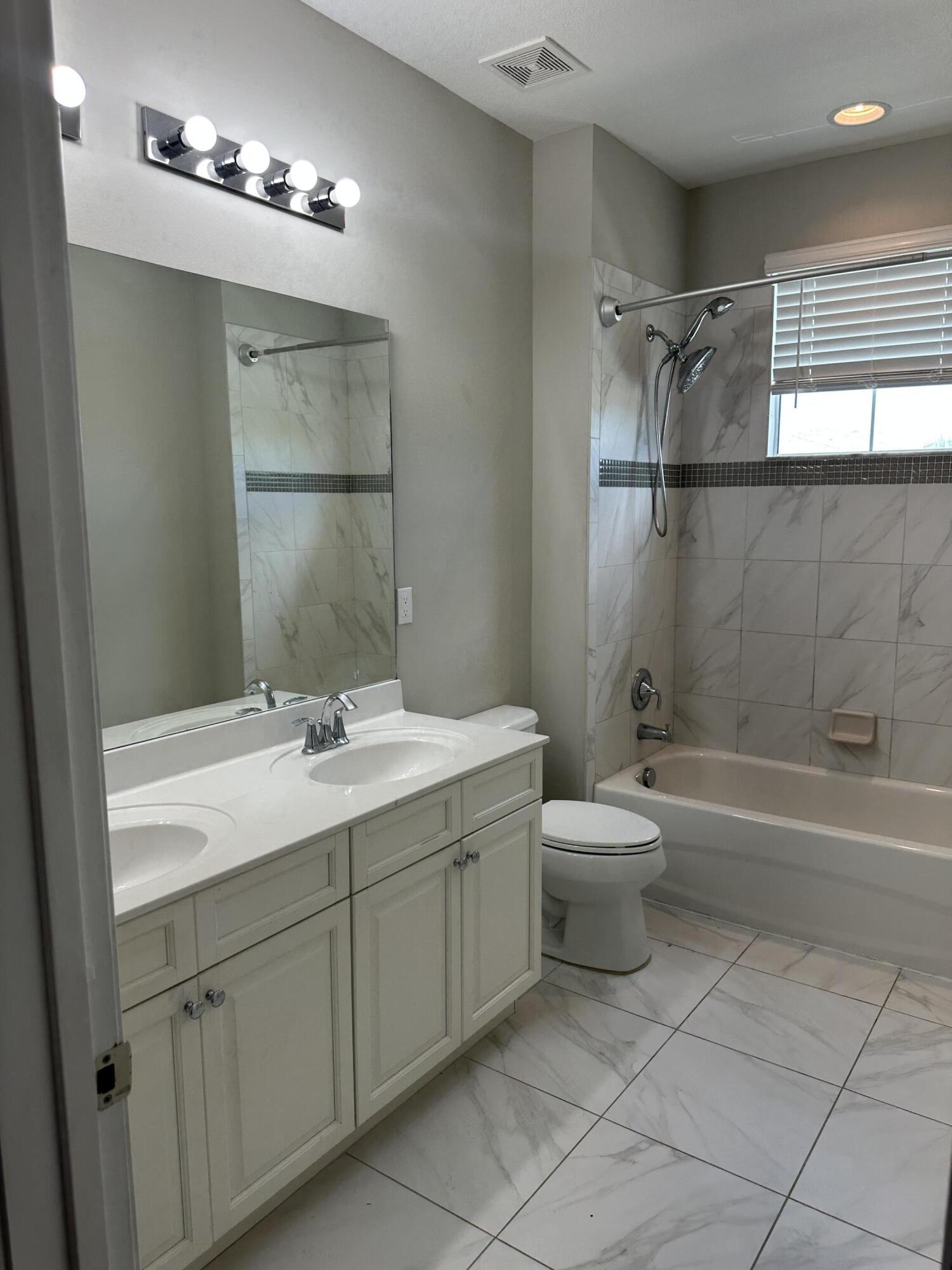 2010 Nw Cataluna Circle Property Photo 25