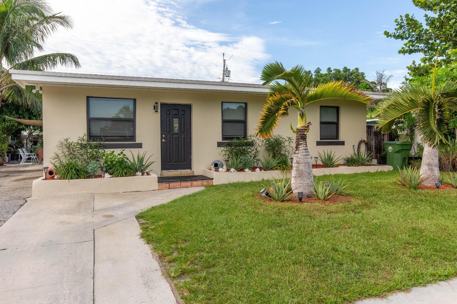 172 Jamaica Drive Property Photo 6