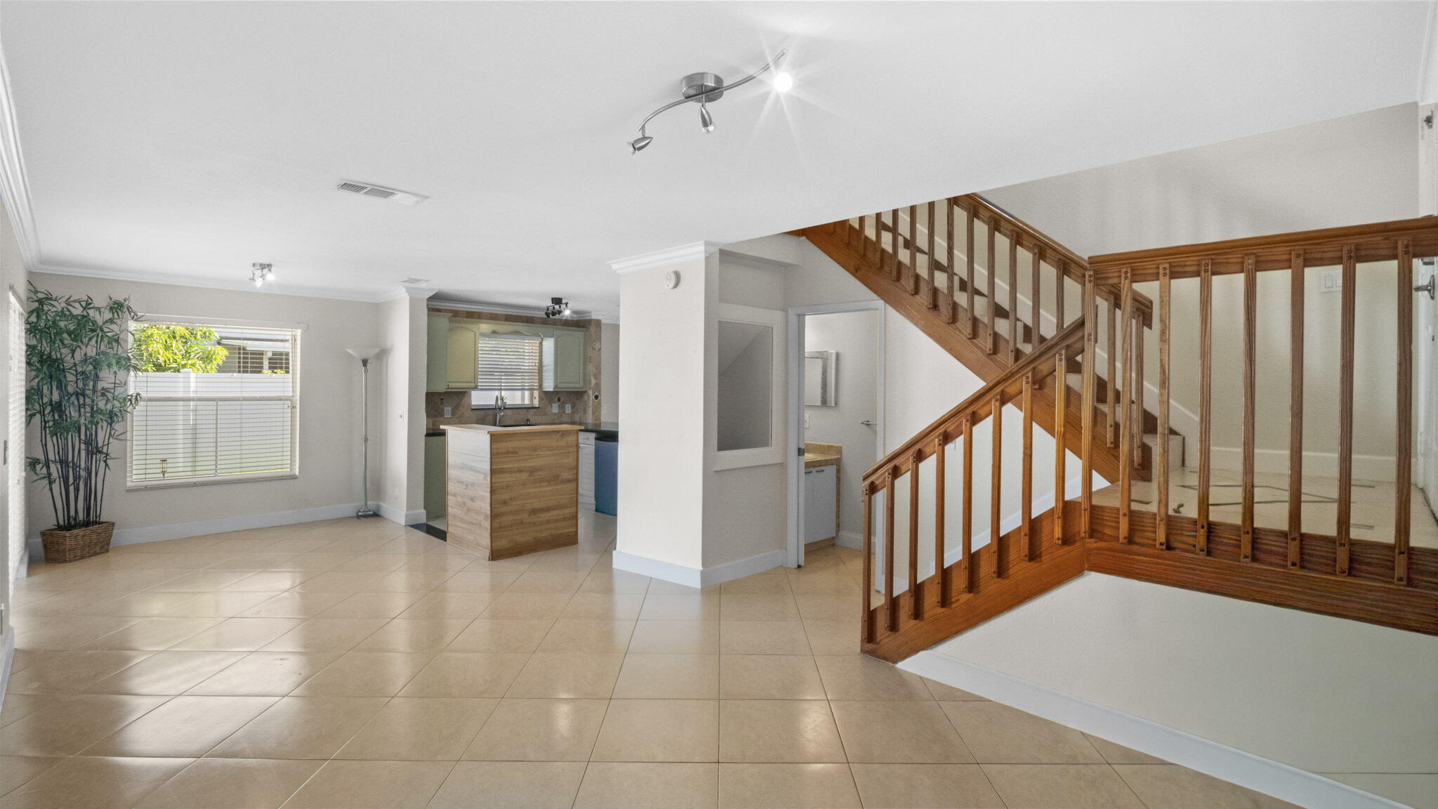 6741 Fern Street Property Photo 3