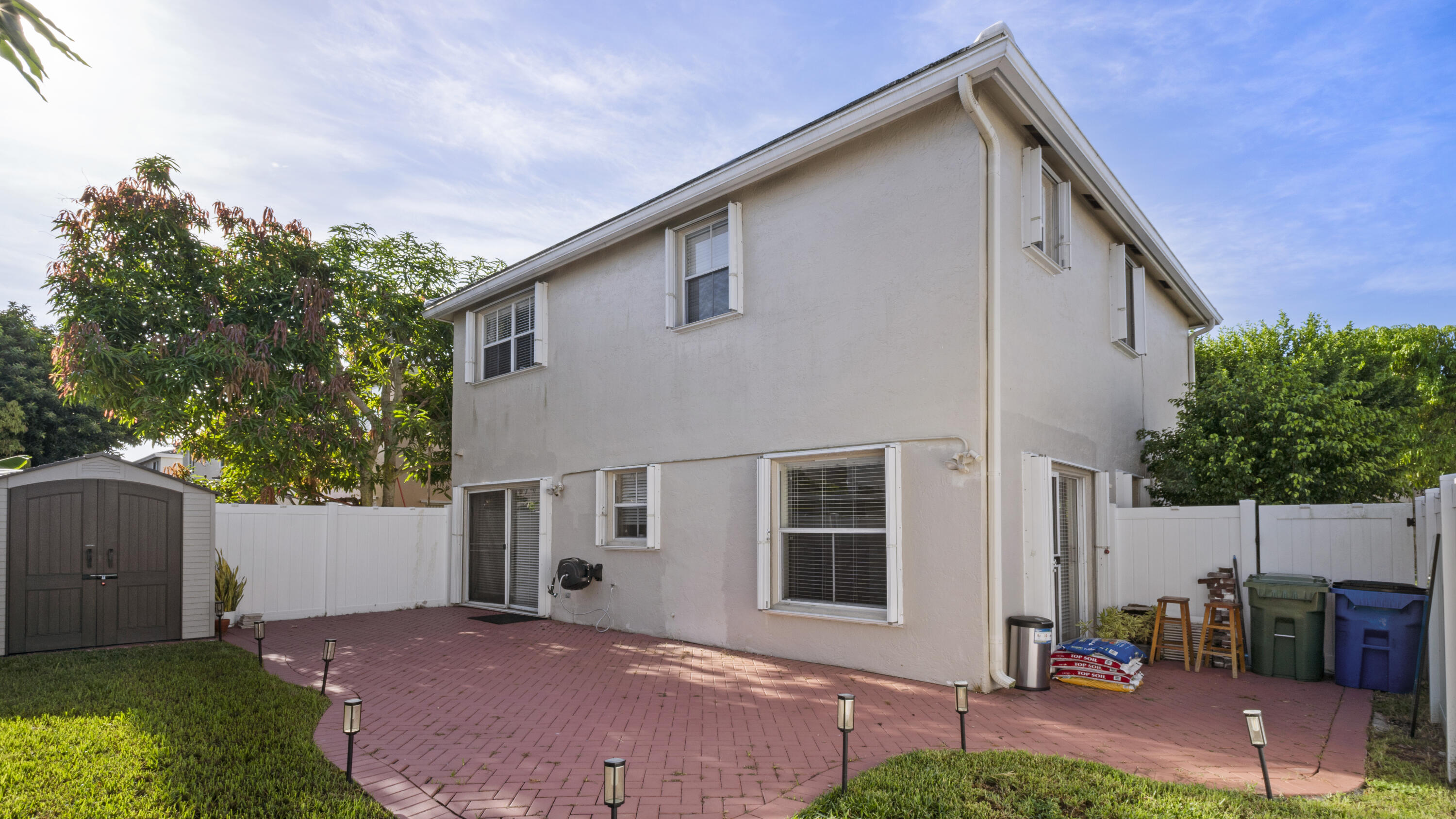 6741 Fern Street Property Photo 4