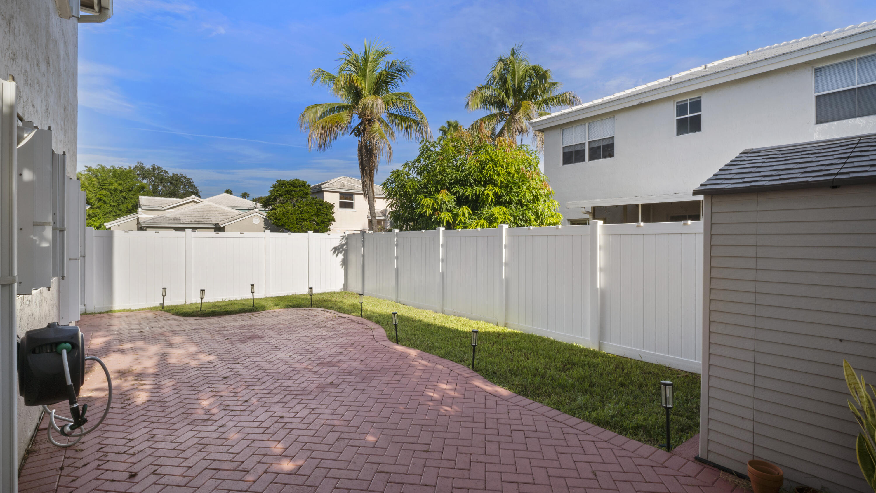 6741 Fern Street Property Photo 6