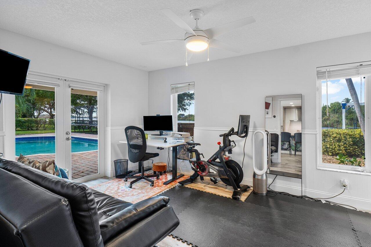 3815 S Lake Drive Property Photo 43
