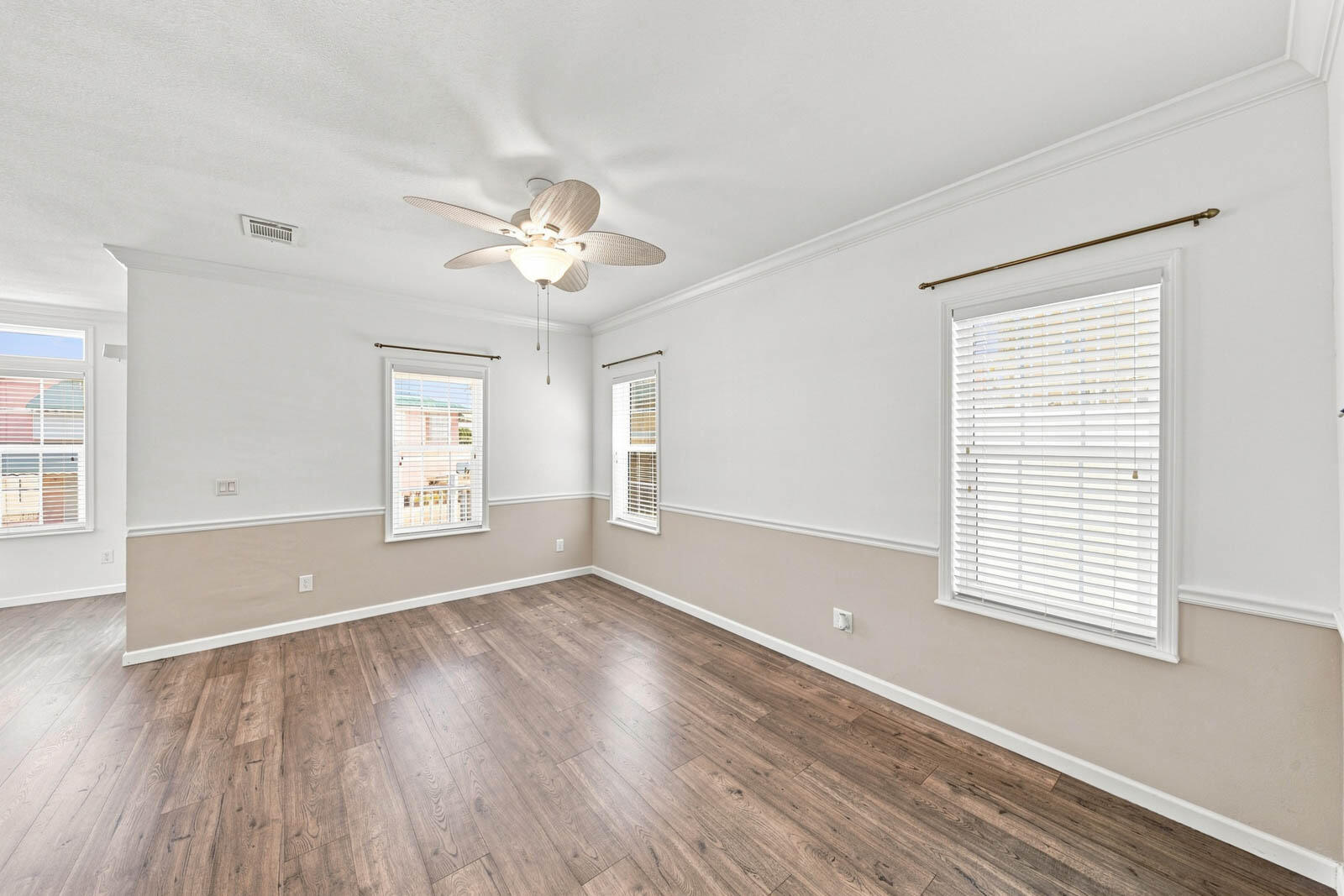 445 Nettles Boulevard Property Photo 22