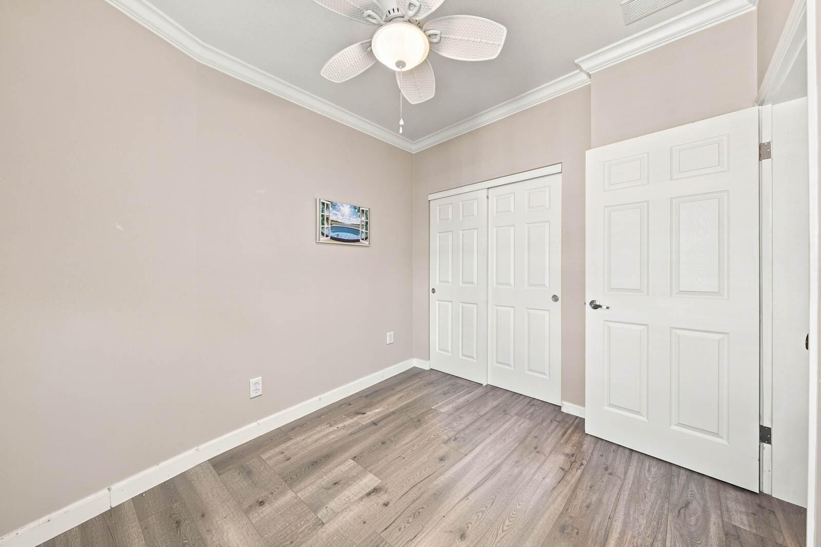 445 Nettles Boulevard Property Photo 33