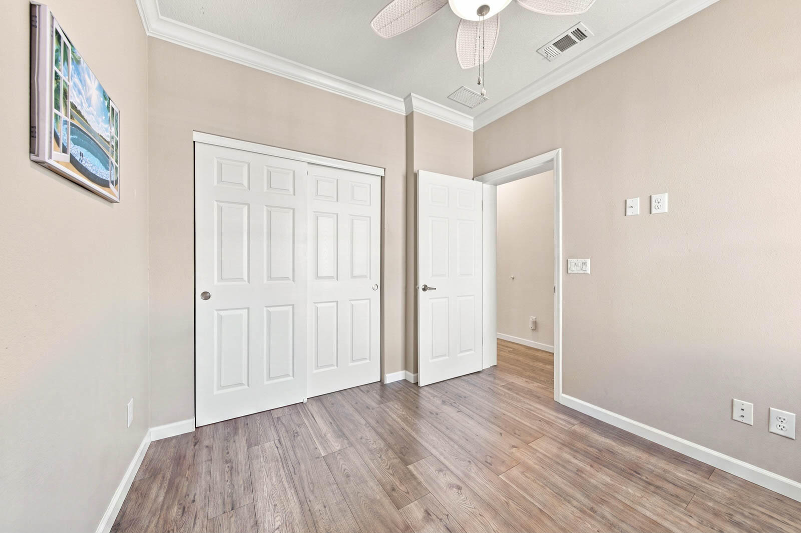 445 Nettles Boulevard Property Photo 34