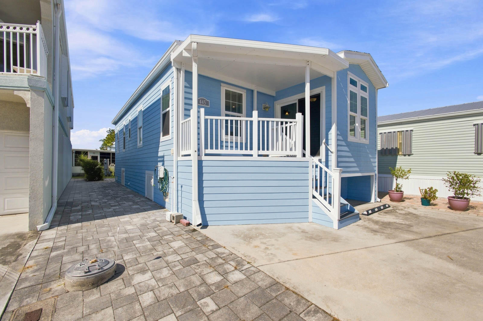 445 Nettles Boulevard Property Photo 40