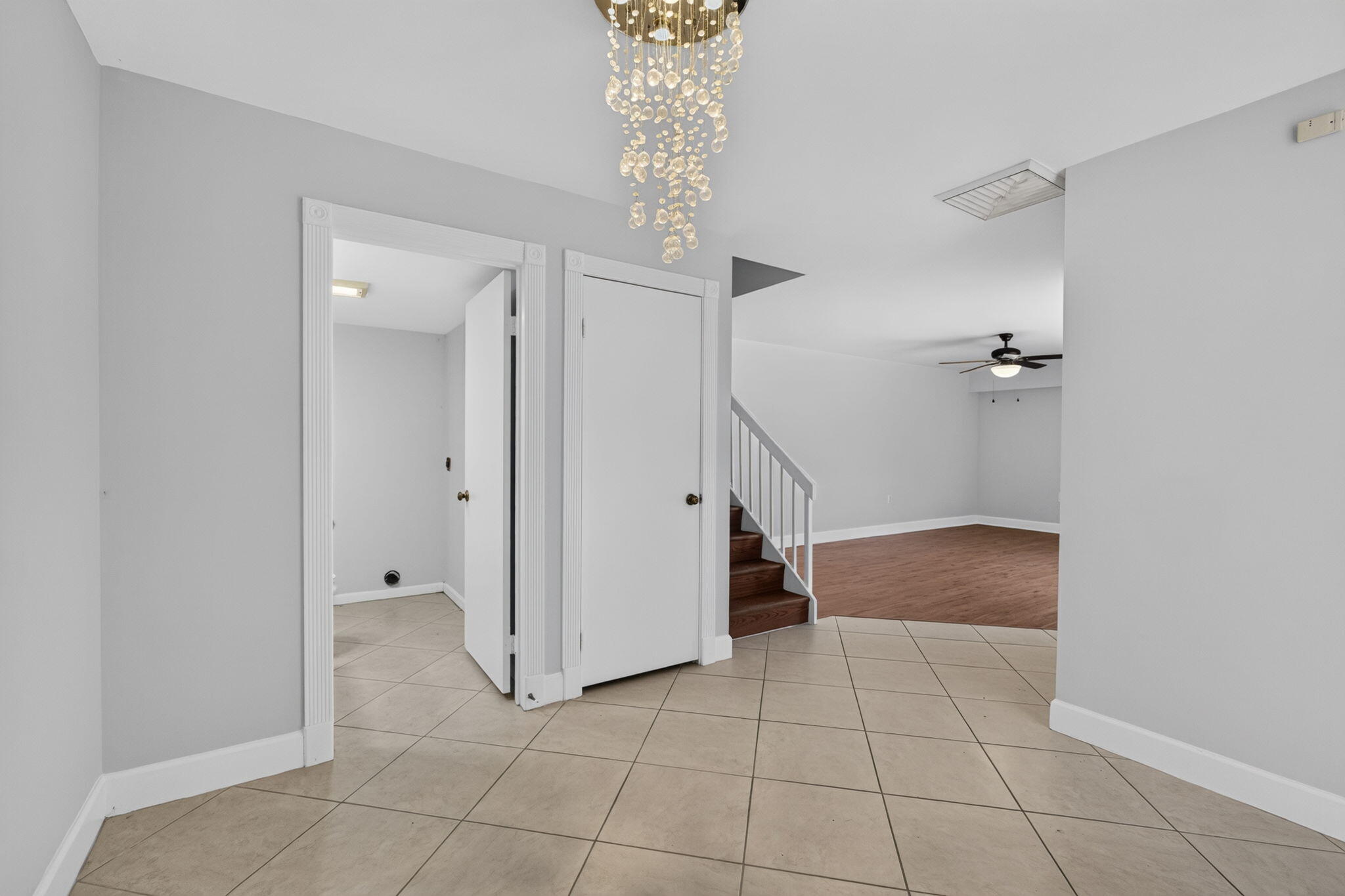 185 Charter Way Property Photo 15