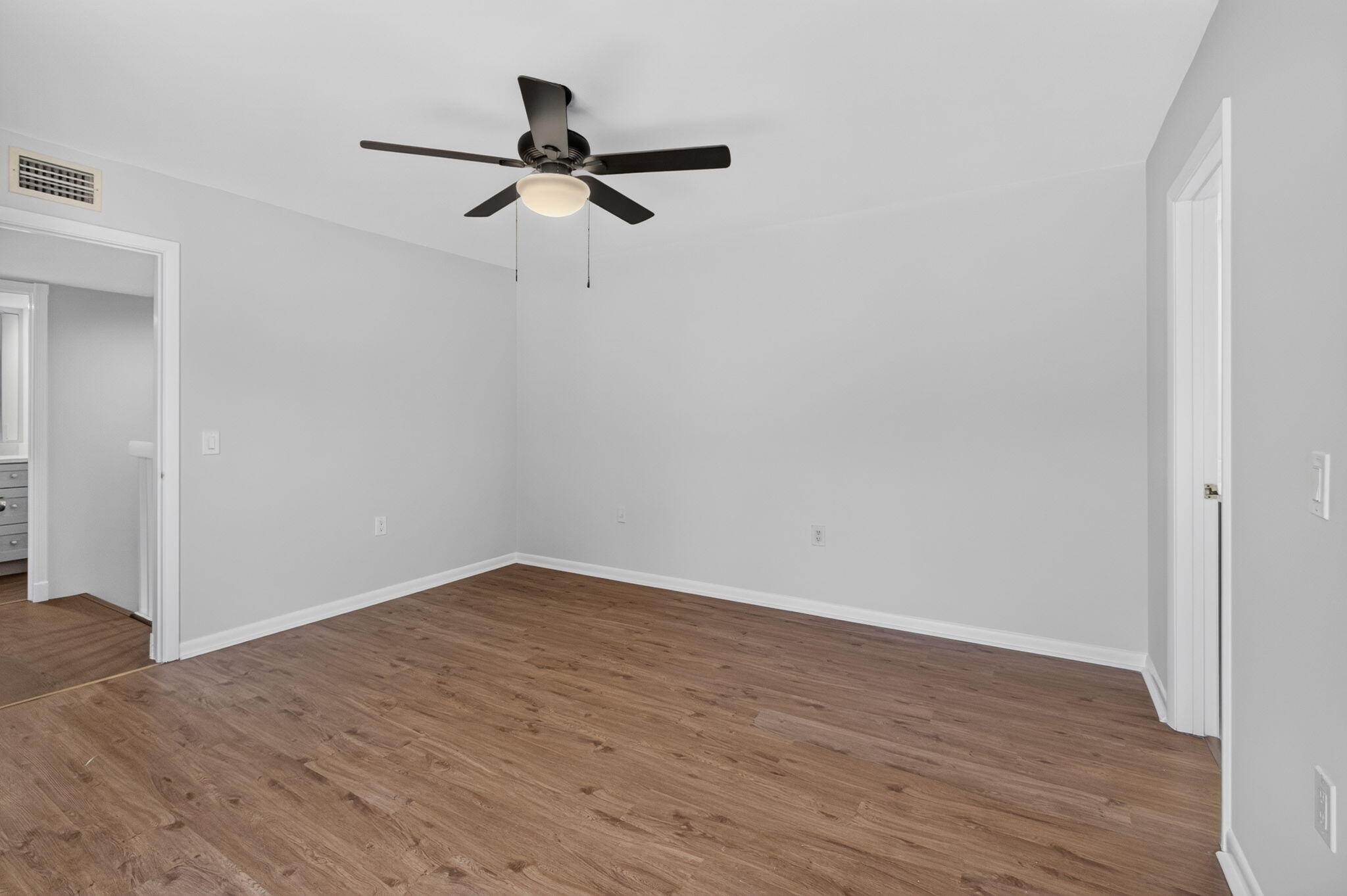 185 Charter Way Property Photo 29