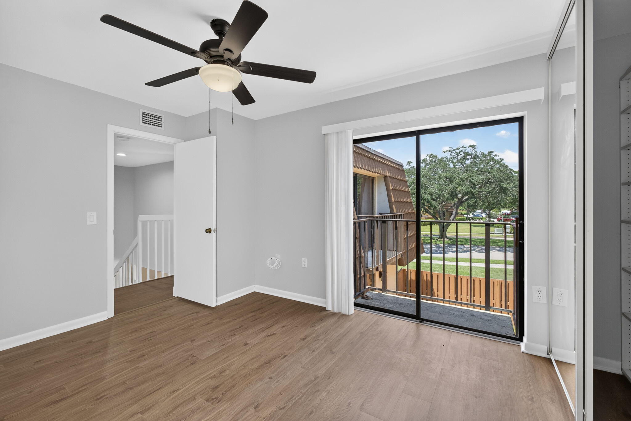 185 Charter Way Property Photo 33