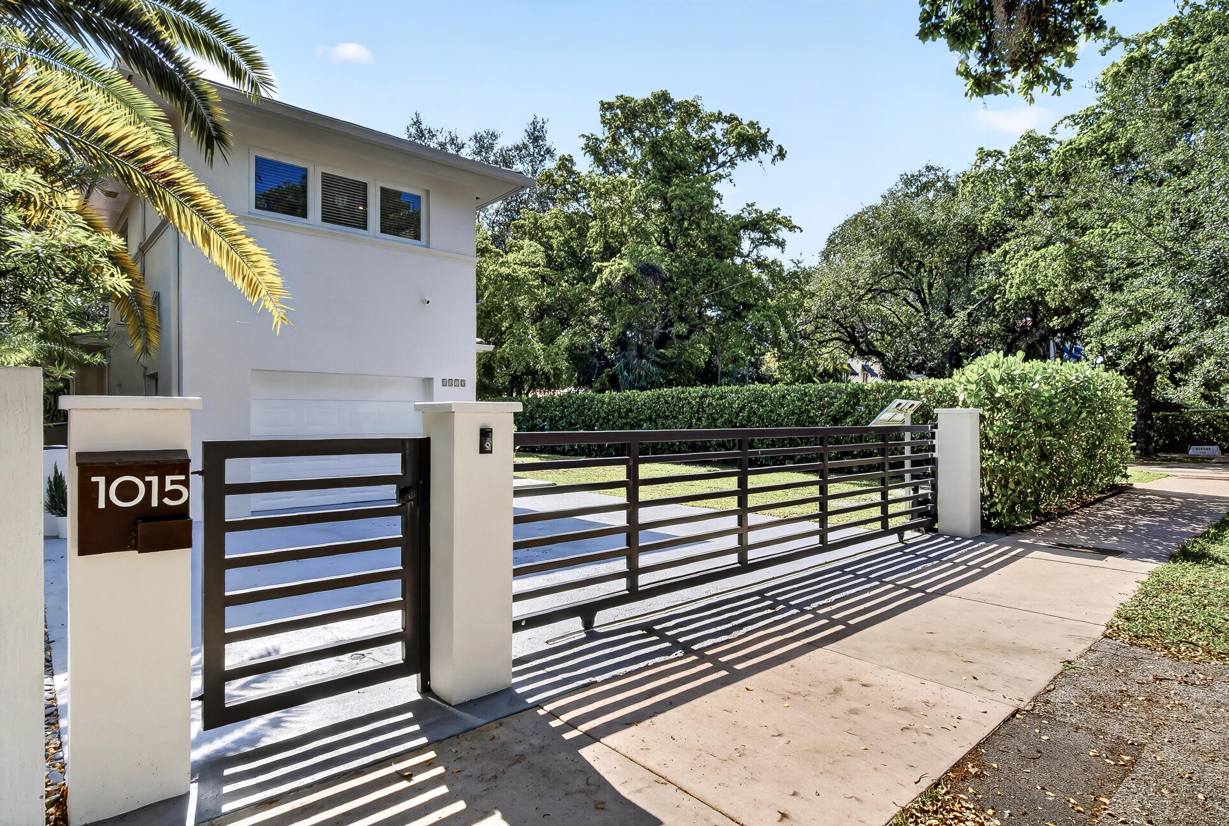 1015 Madrid Street Property Photo 1