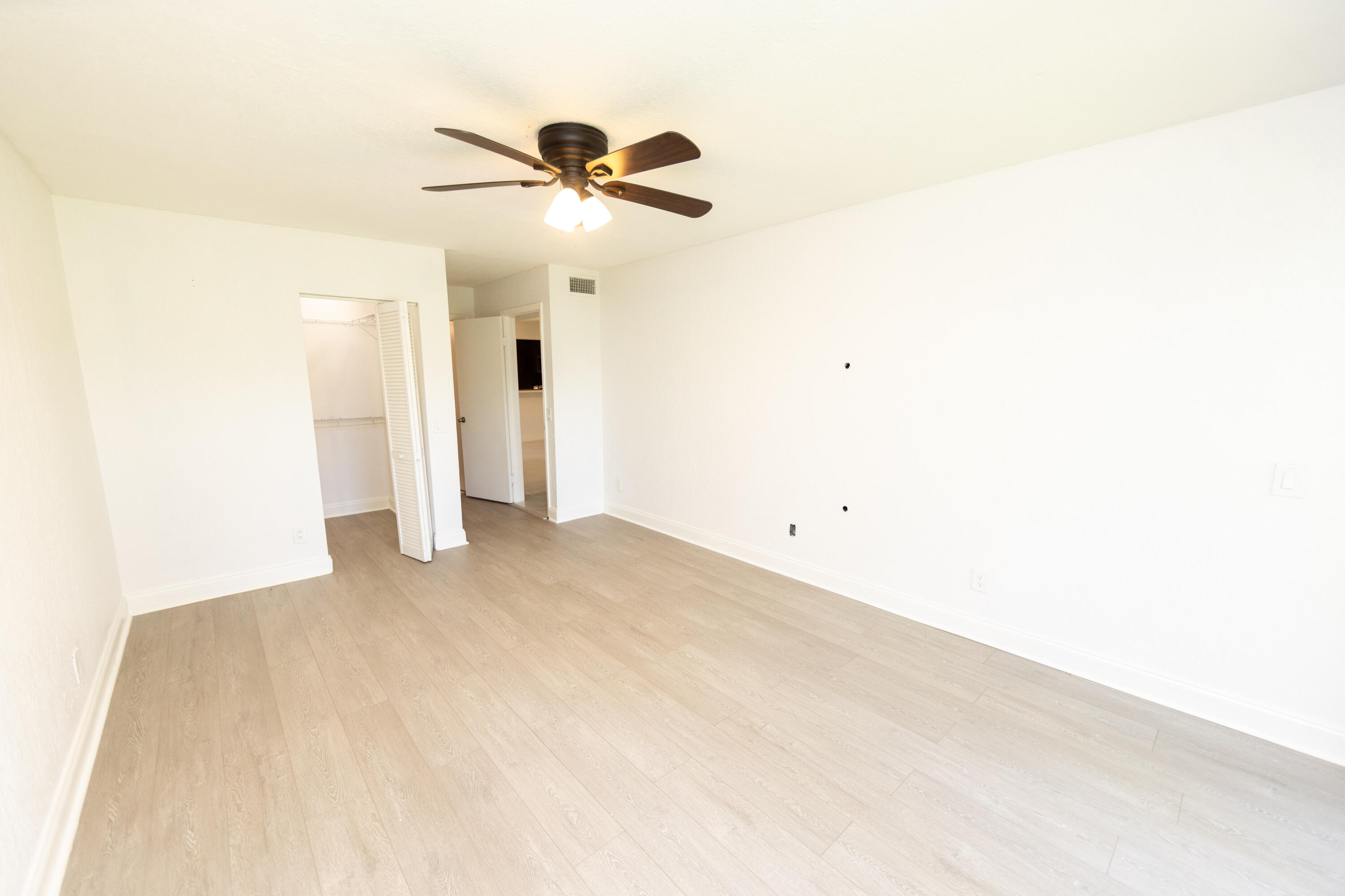 11060 S Lakeview Drive 11060 Property Photo 33