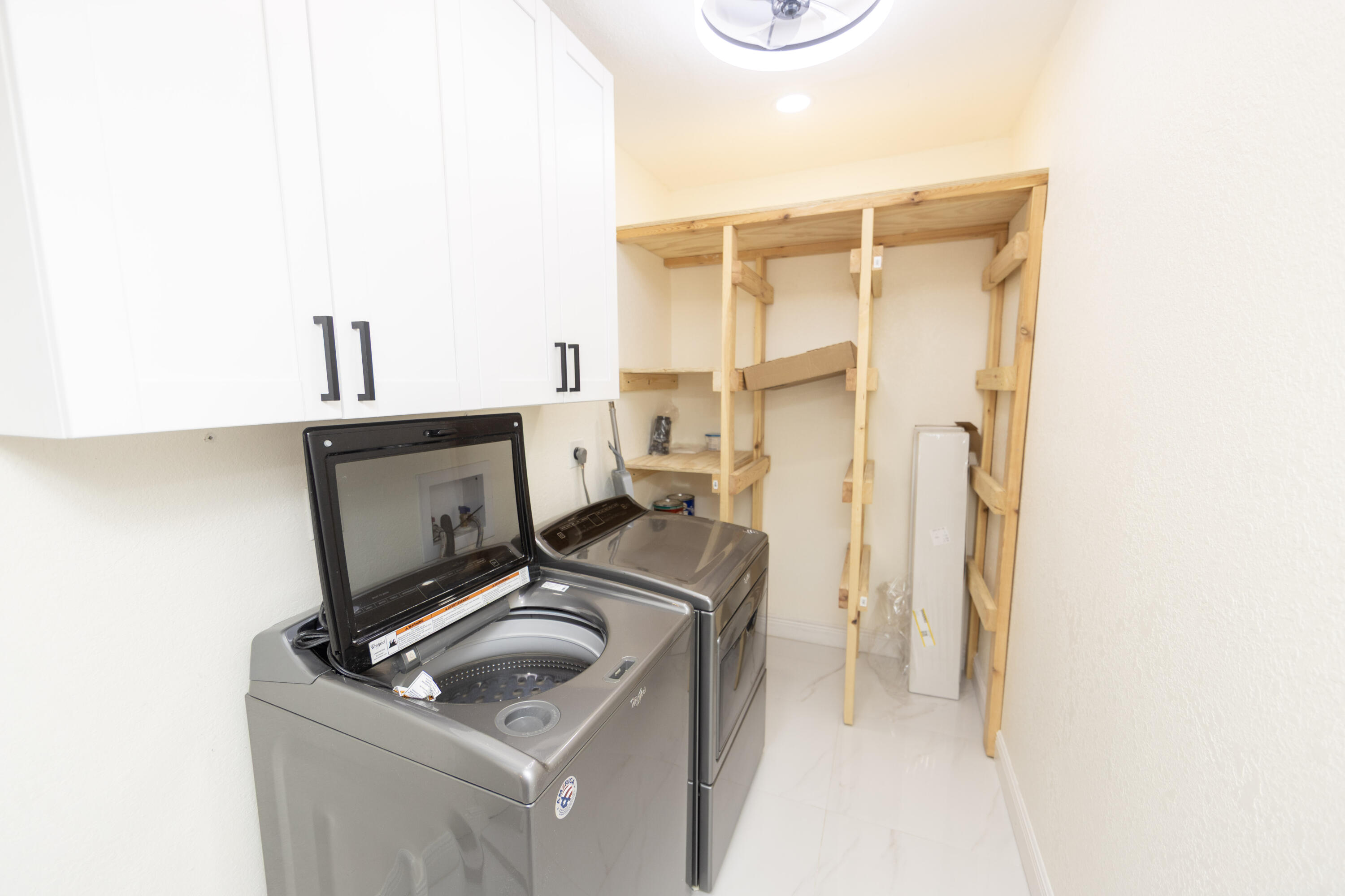 11060 S Lakeview Drive 11060 Property Photo 35