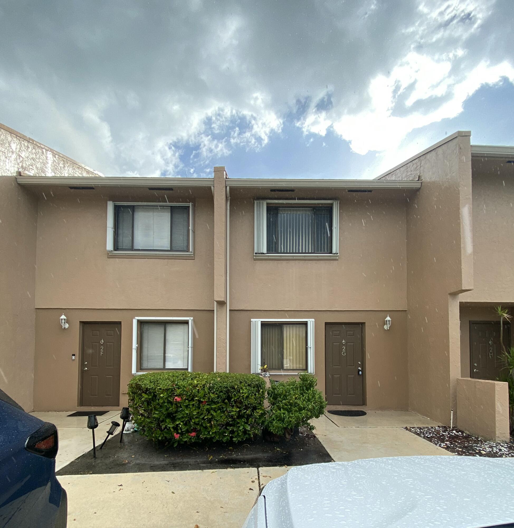 139 SPARROW Drive 2G Property Photo 1