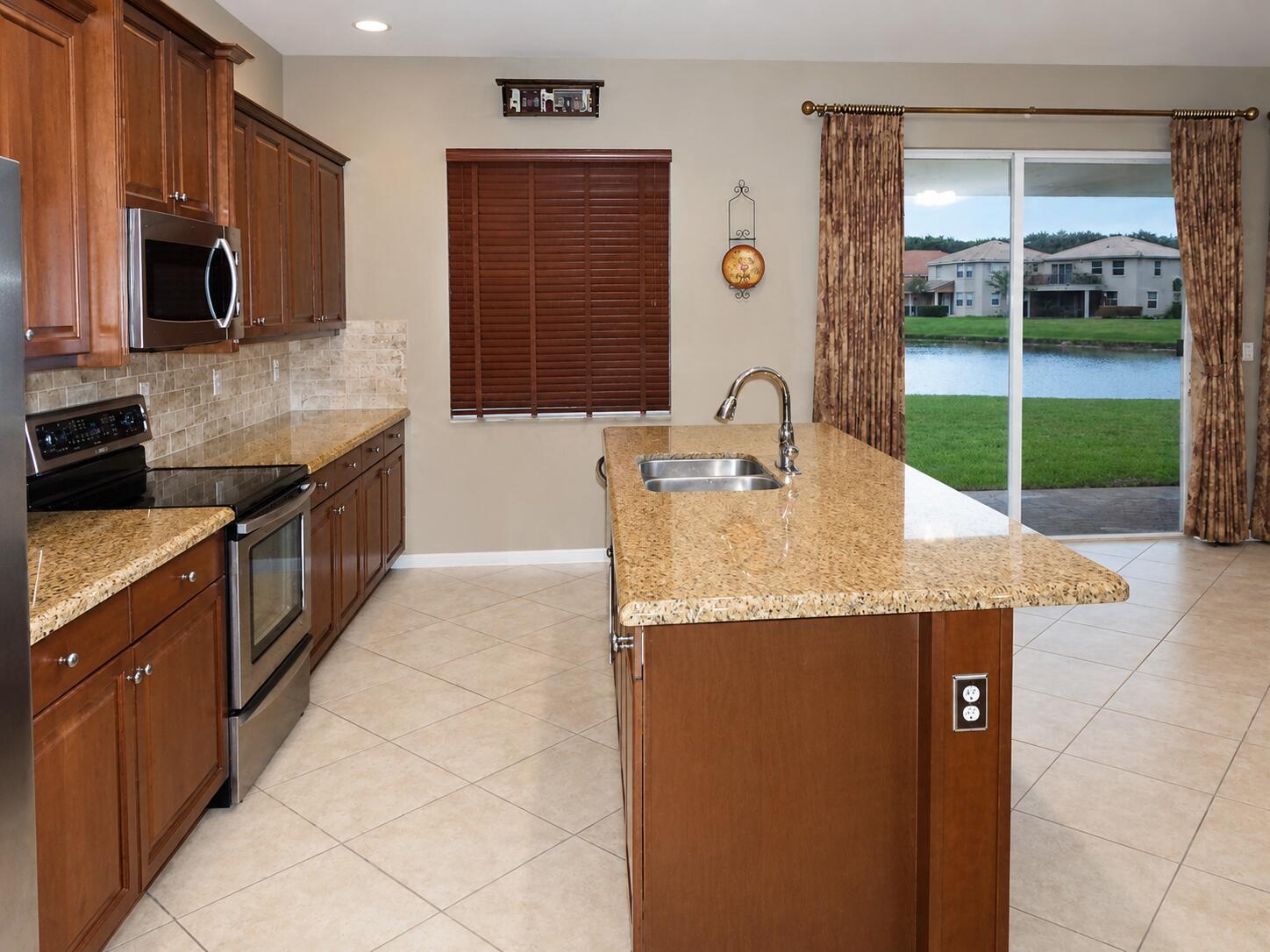 2700 Shaughnessy Drive Property Photo 3