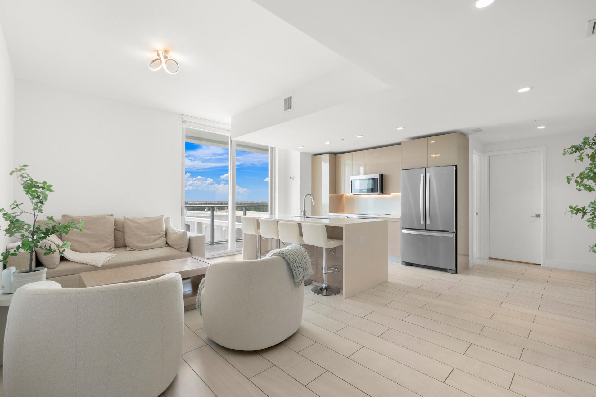 2000 Metropica Way 801 Property Photo 4