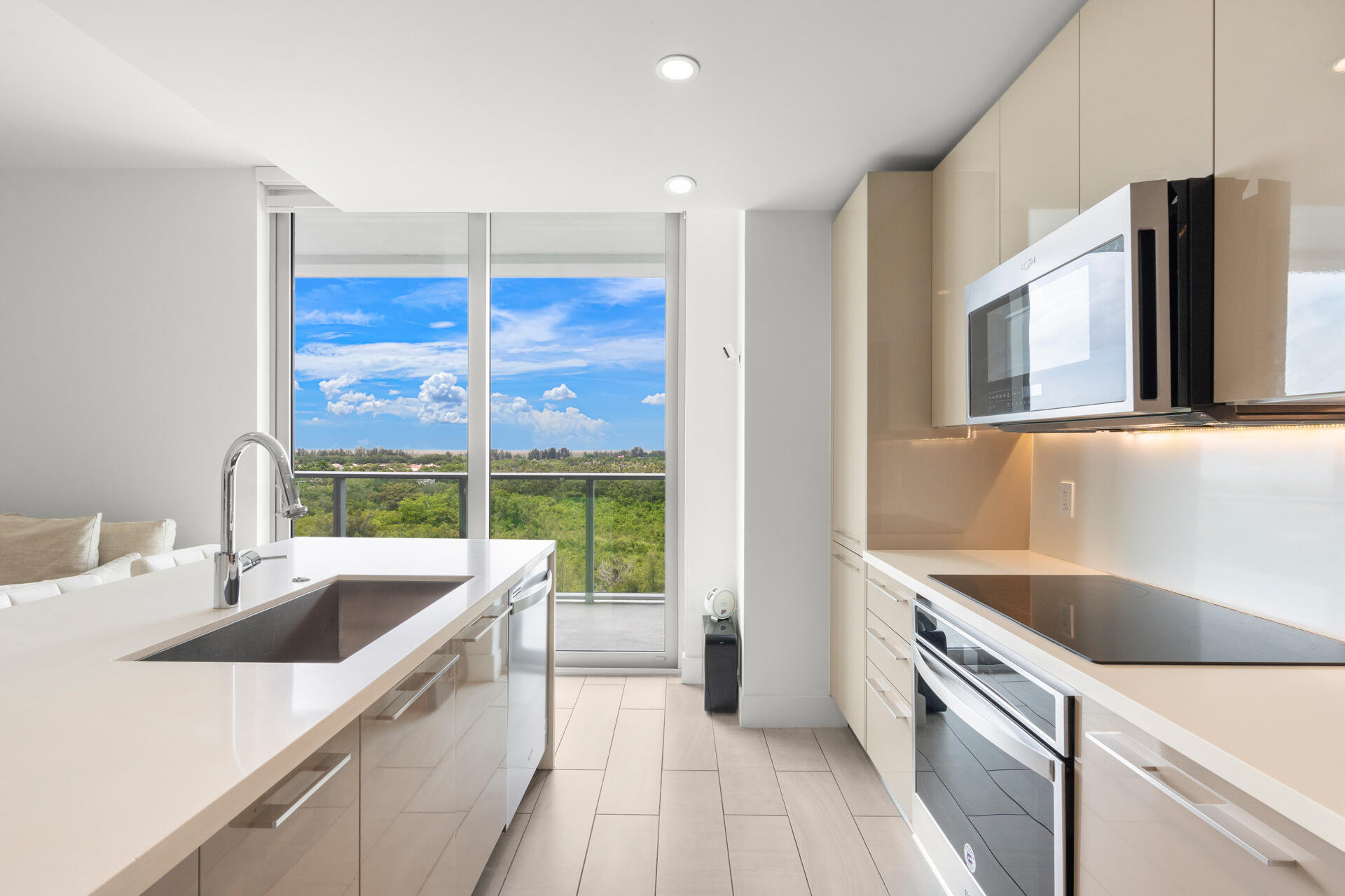 2000 Metropica Way 801 Property Photo 7