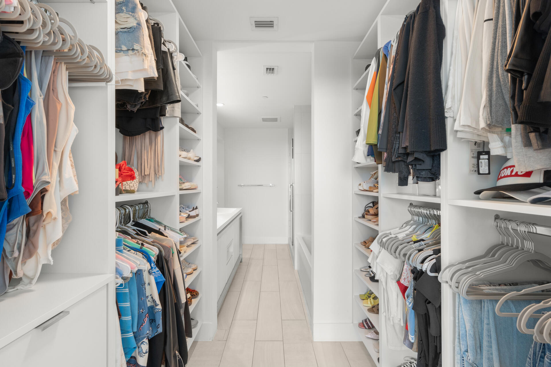 2000 Metropica Way 801 Property Photo 14