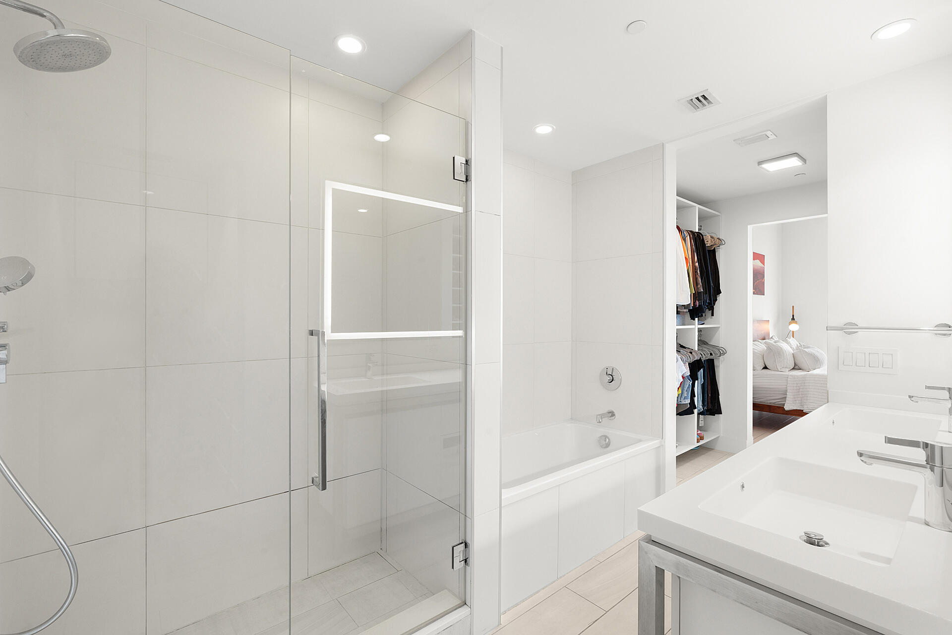 2000 Metropica Way 801 Property Photo 17