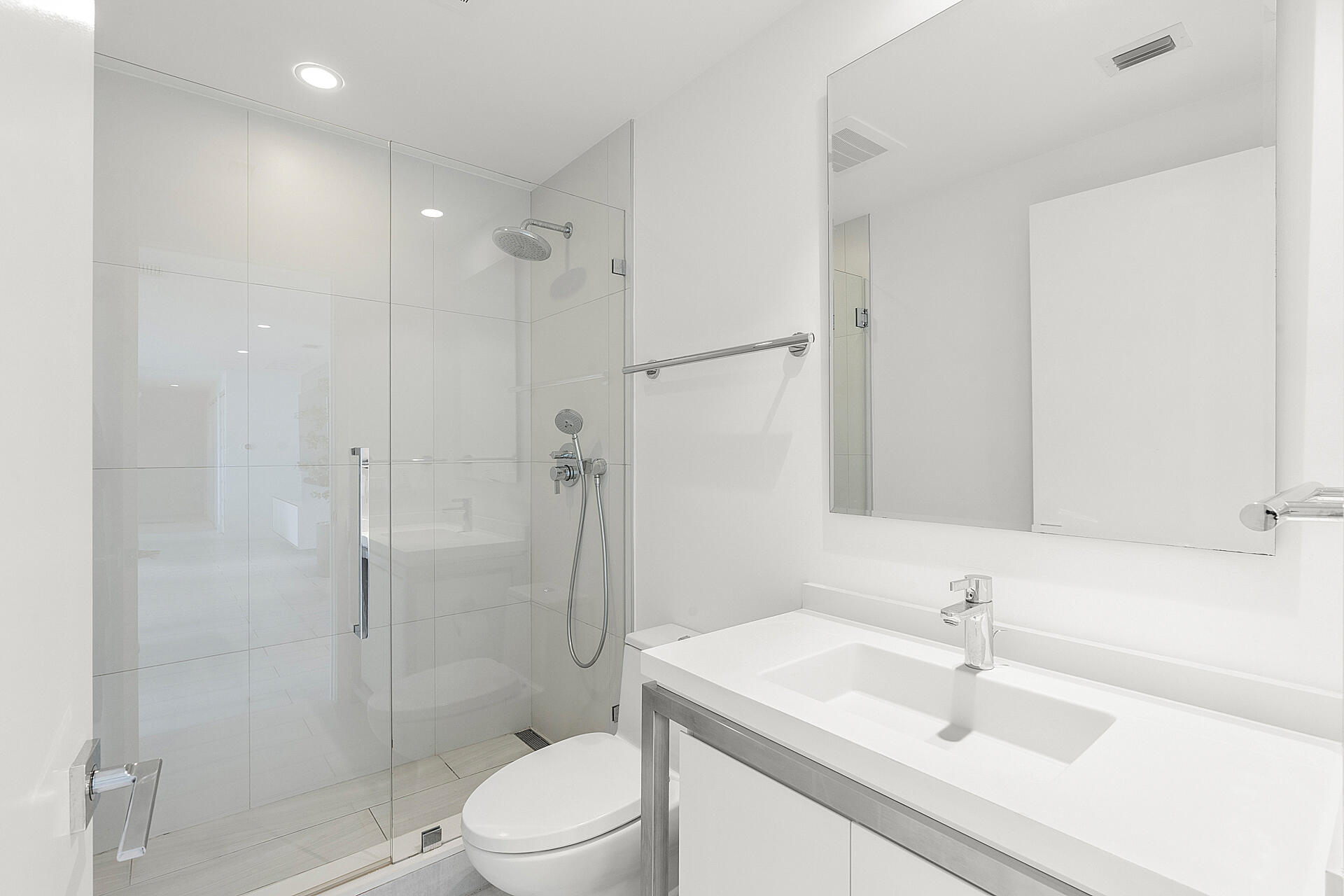 2000 Metropica Way 801 Property Photo 23