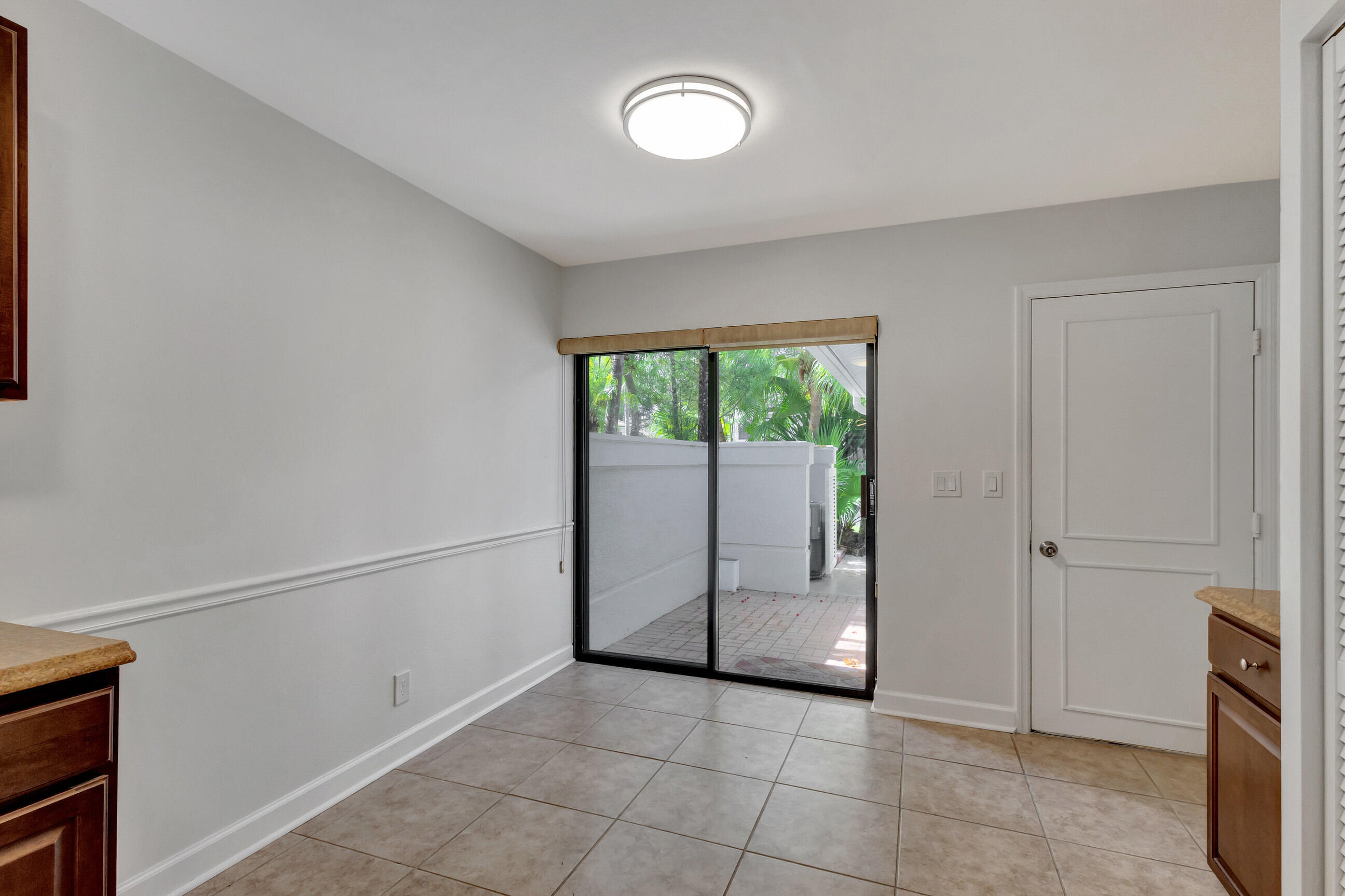 523 Prestwick Circle Property Photo 14