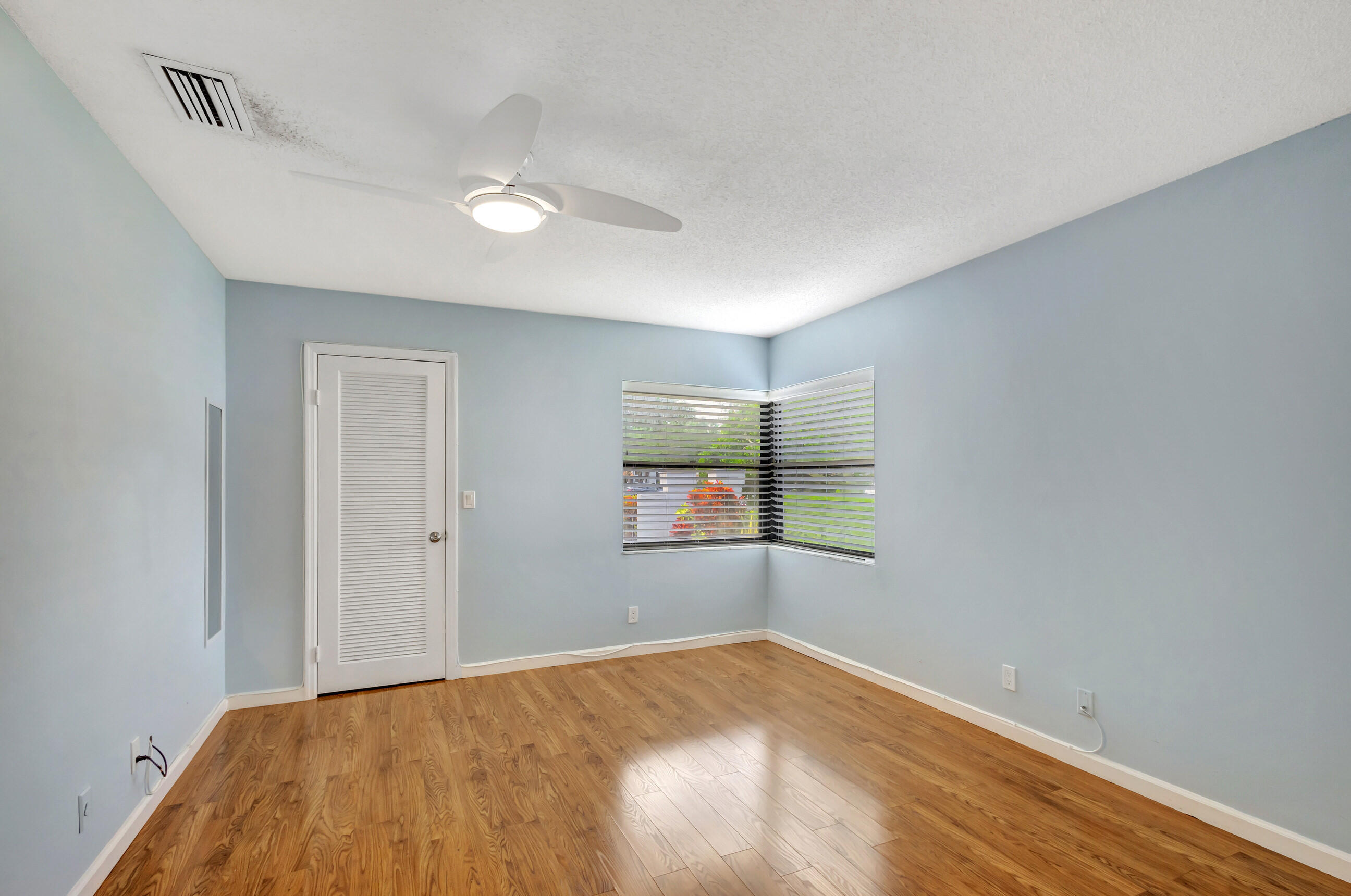 523 Prestwick Circle Property Photo 15