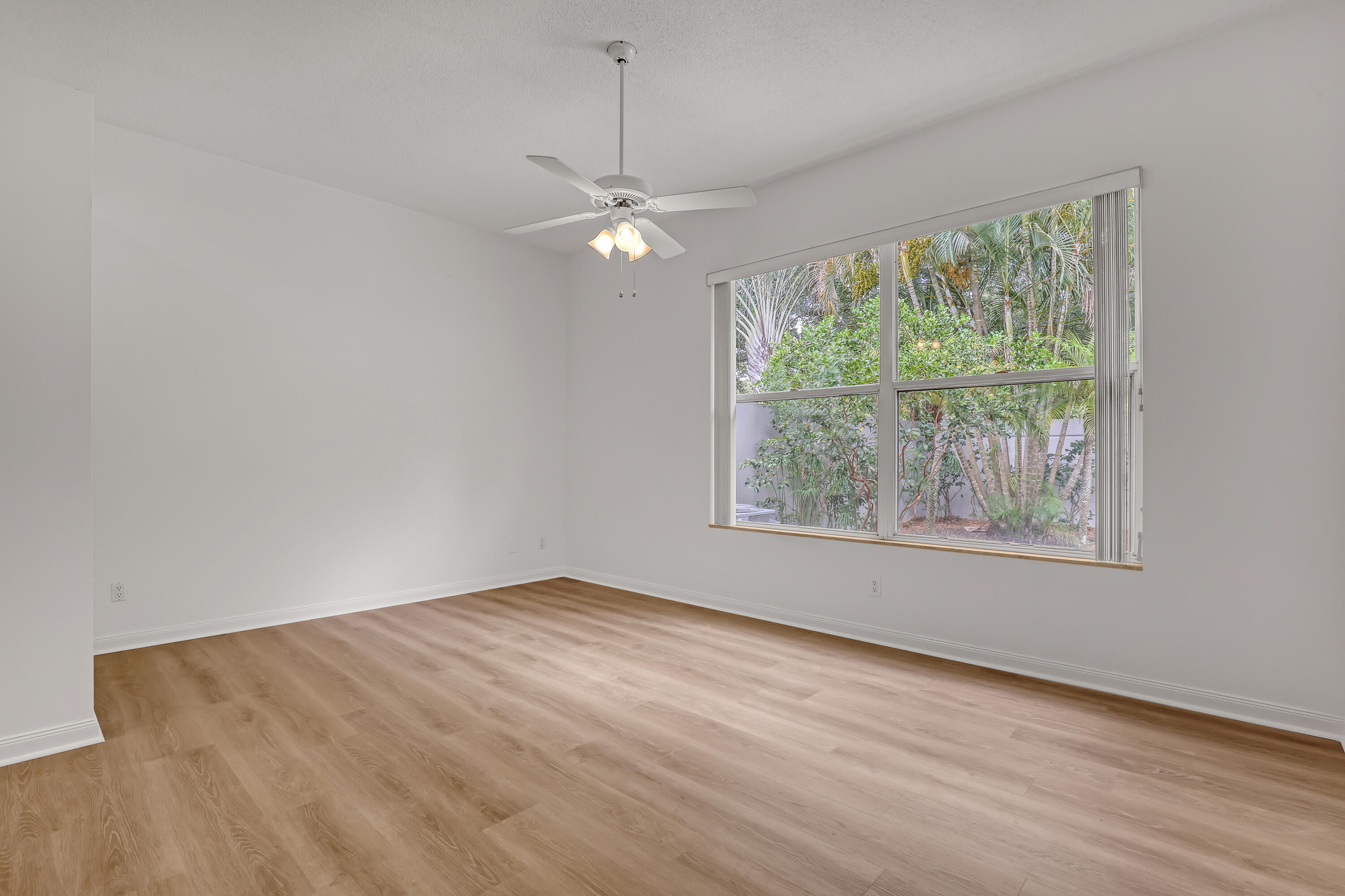 204 S Hampton Drive Property Photo 20