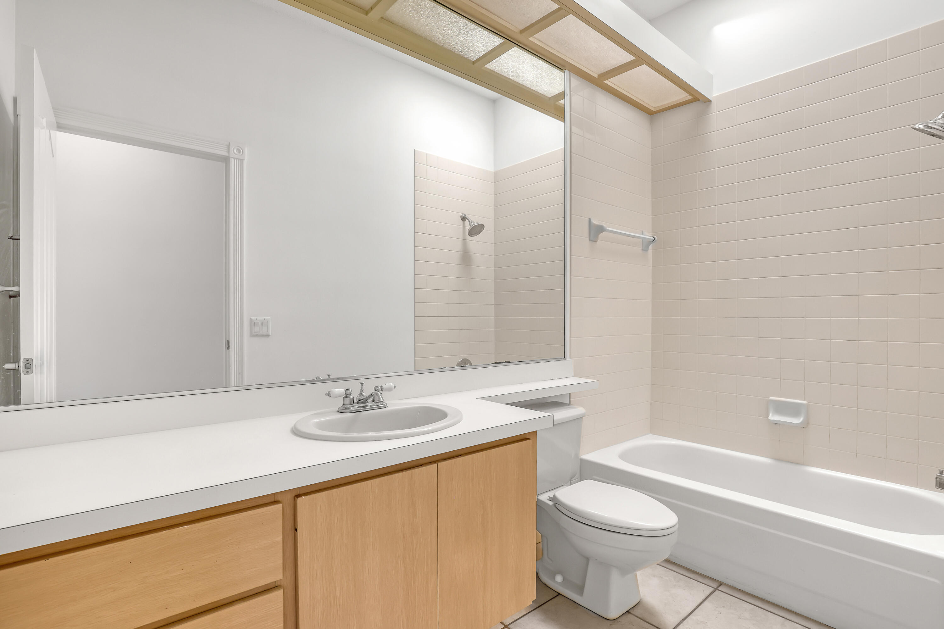 204 S Hampton Drive Property Photo 31