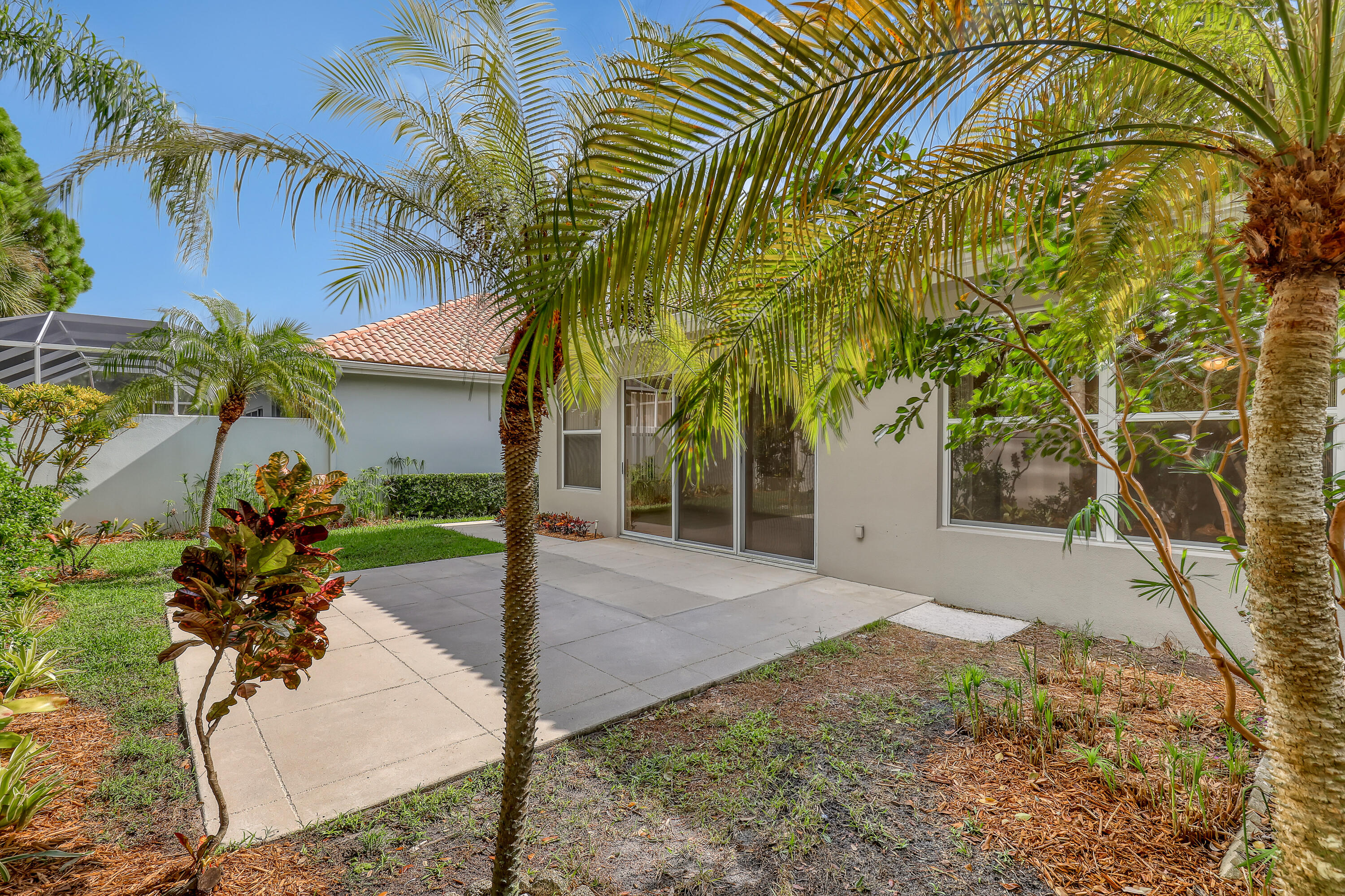 204 S Hampton Drive Property Photo 39