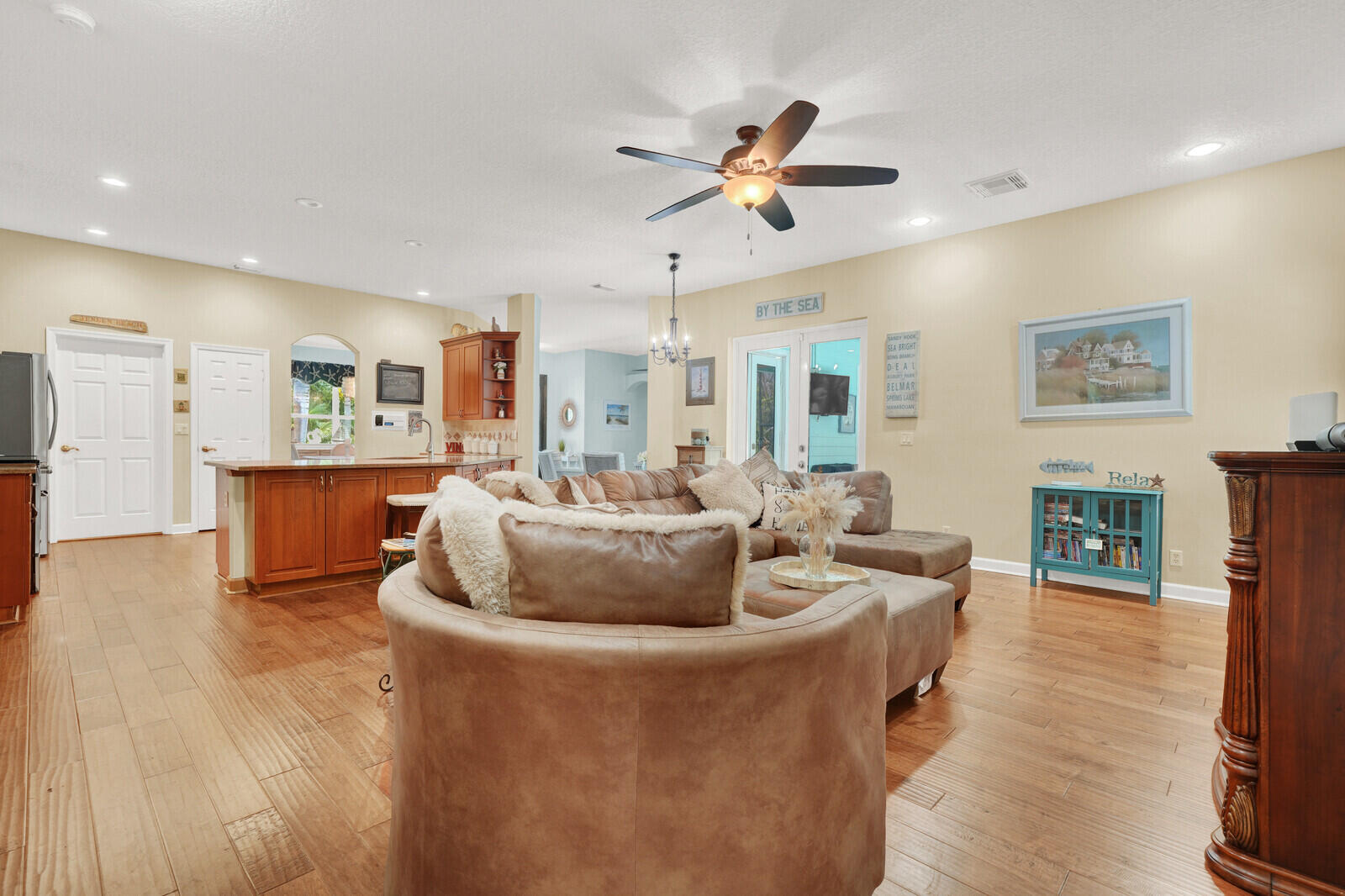 1870 Ne Victorian Lane Property Photo 16