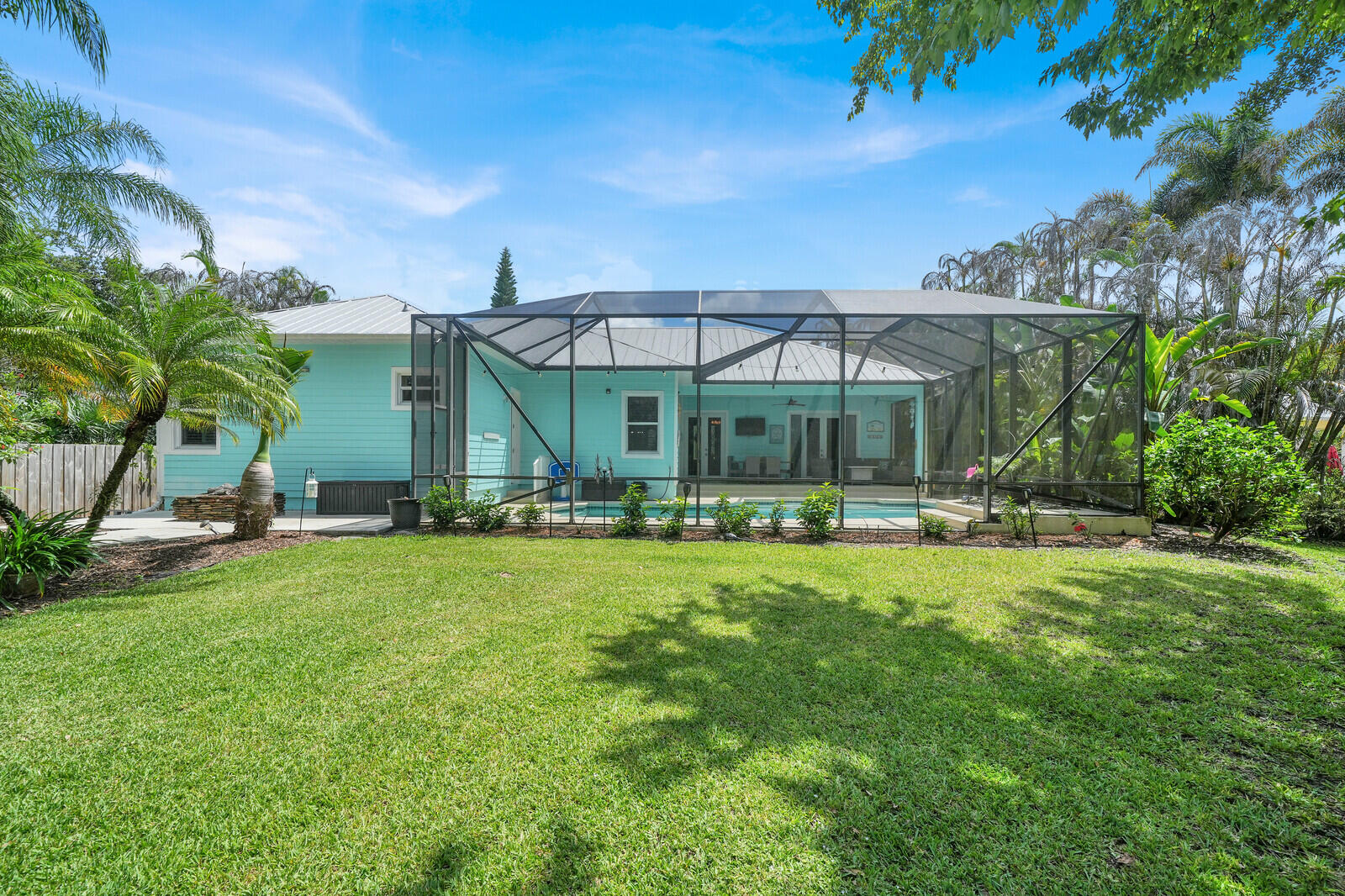 1870 Ne Victorian Lane Property Photo 44