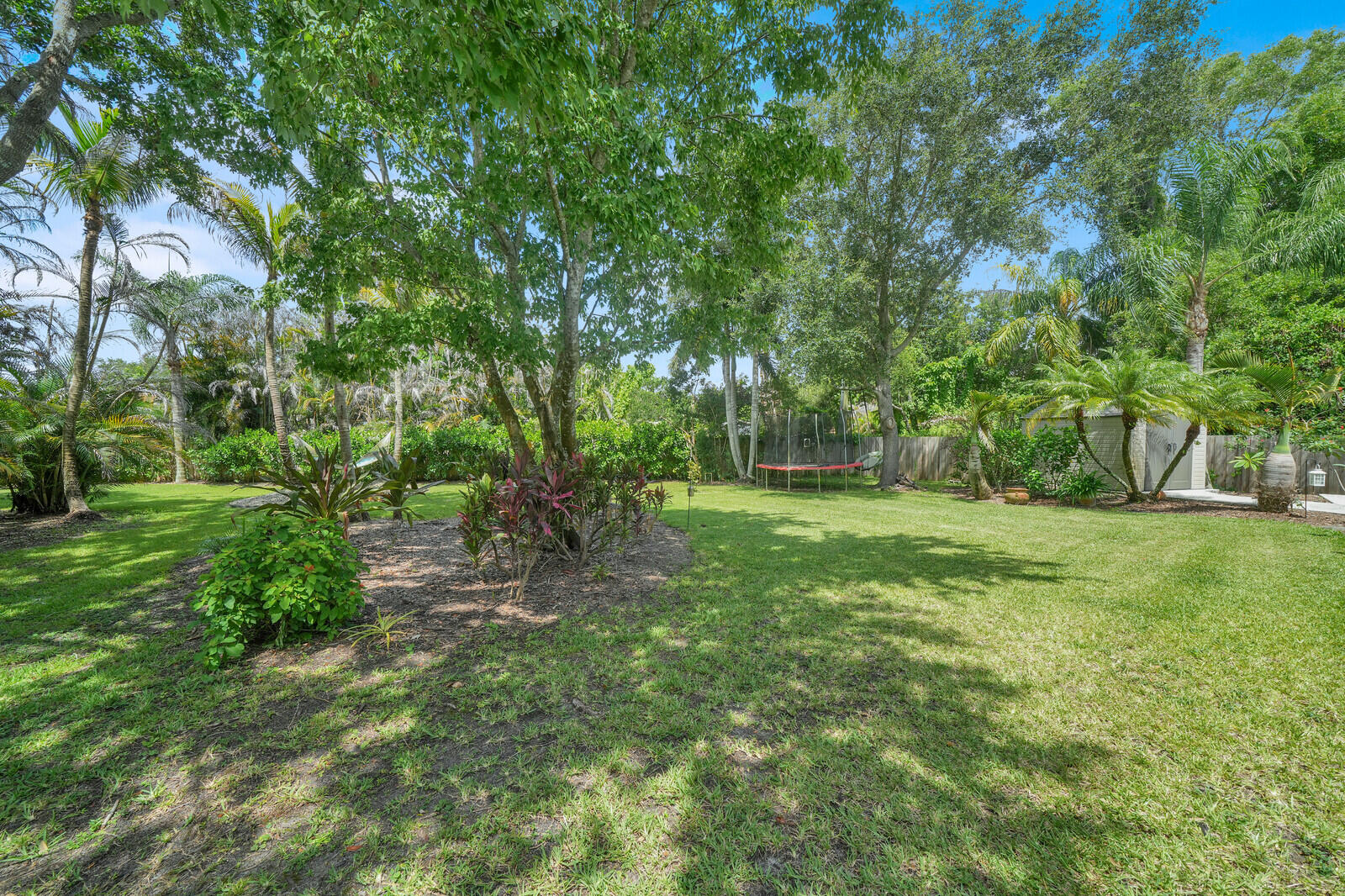 1870 Ne Victorian Lane Property Photo 46
