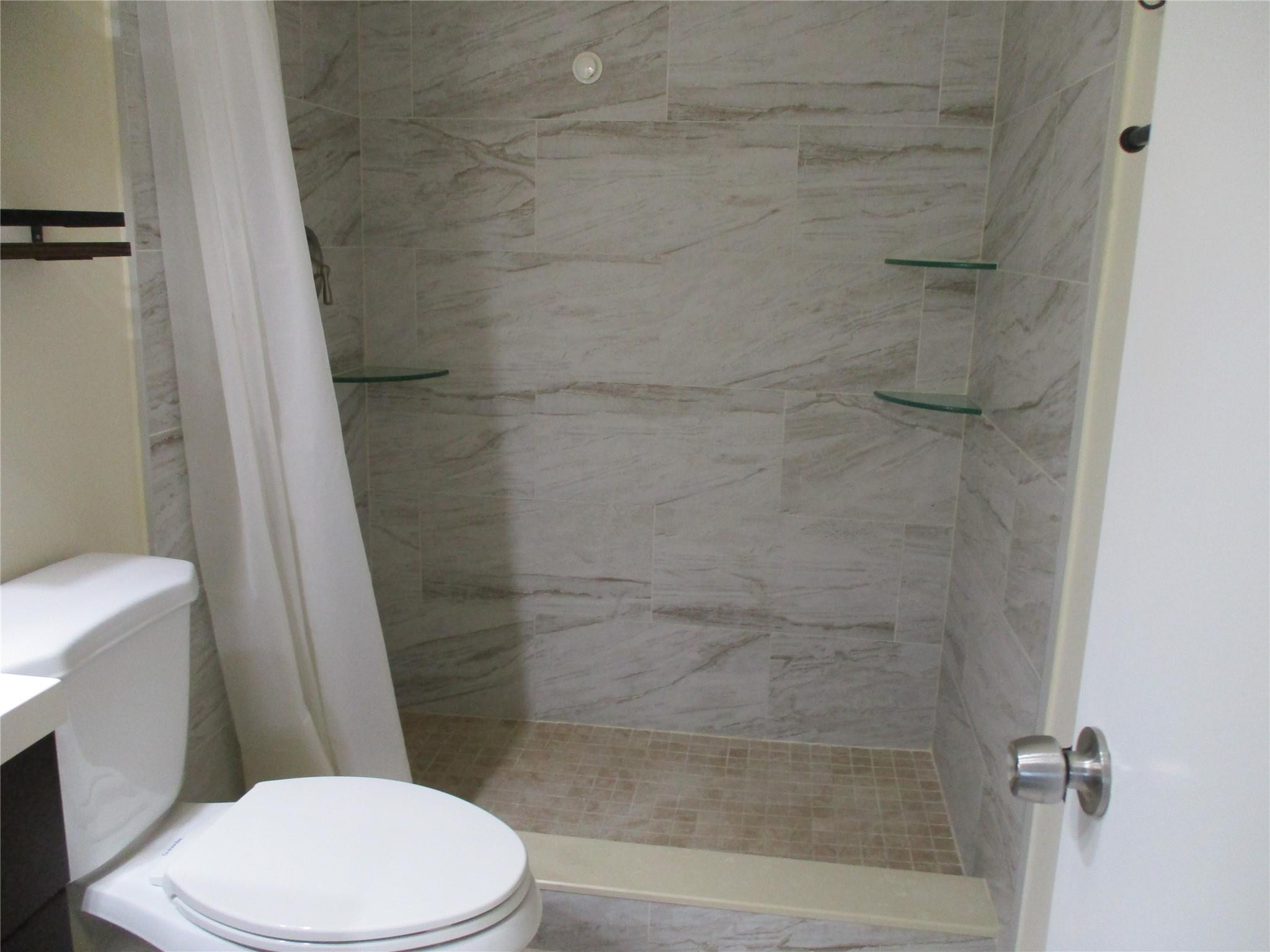 22053 Palms Way 203 Property Photo 18
