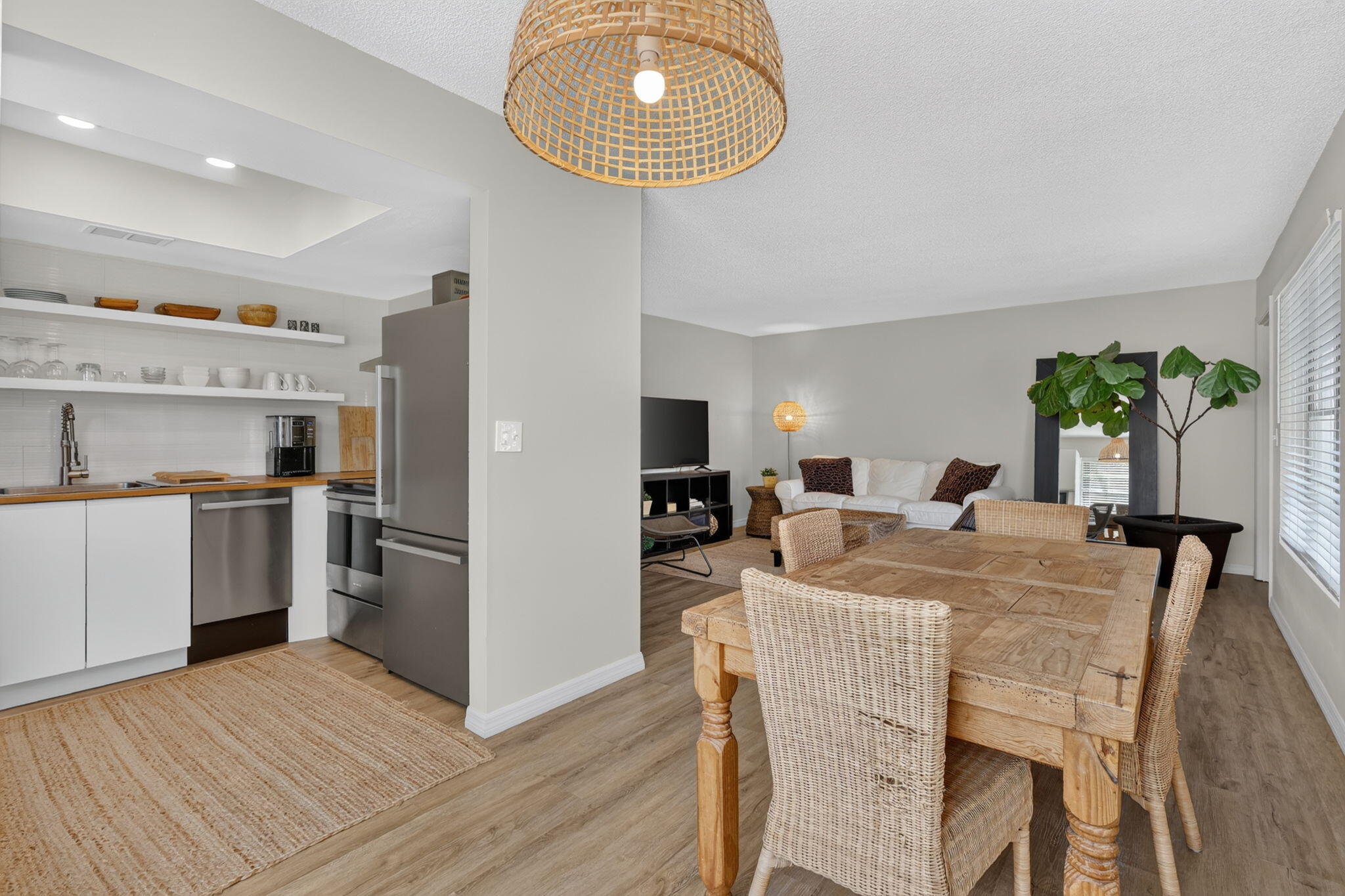 2929 Se Ocean Boulevard 108-5 Property Photo 6