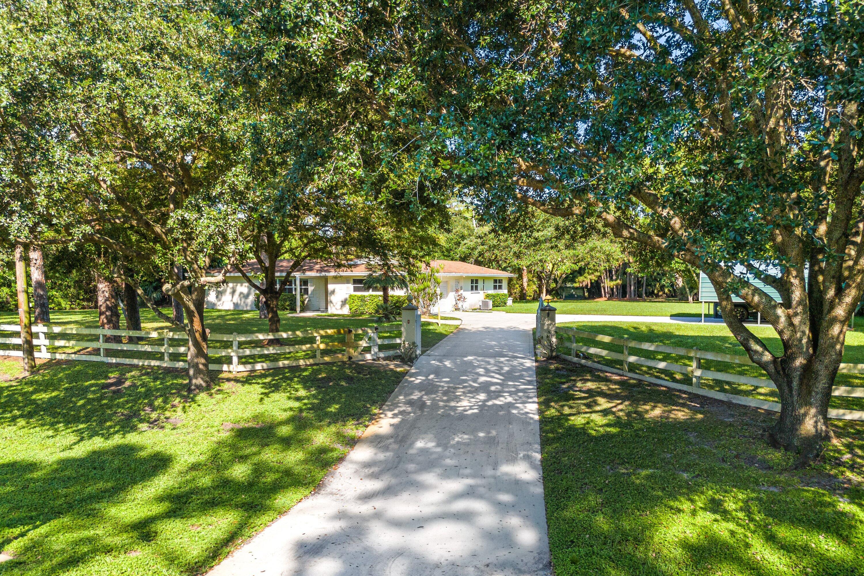 8645 Square Lake Drive Property Photo 1