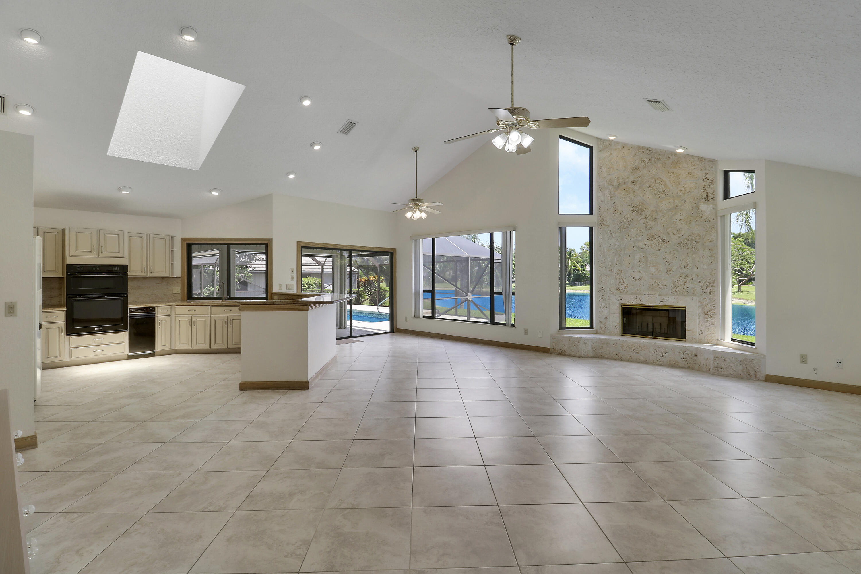 18691 Se Lakeside Way Property Photo 11